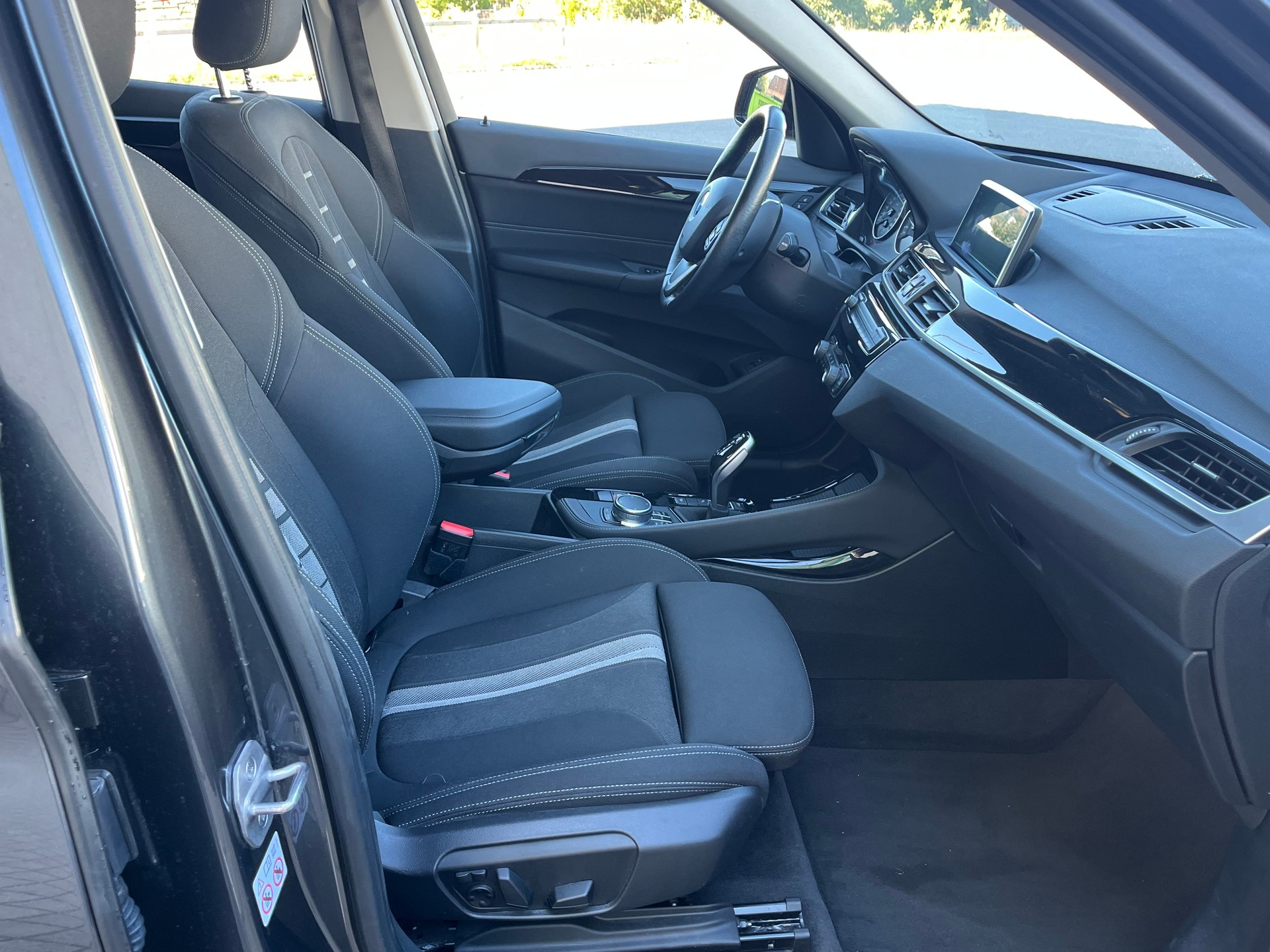 BMW X1 xDrive 25i xLine Steptronic-image-5
