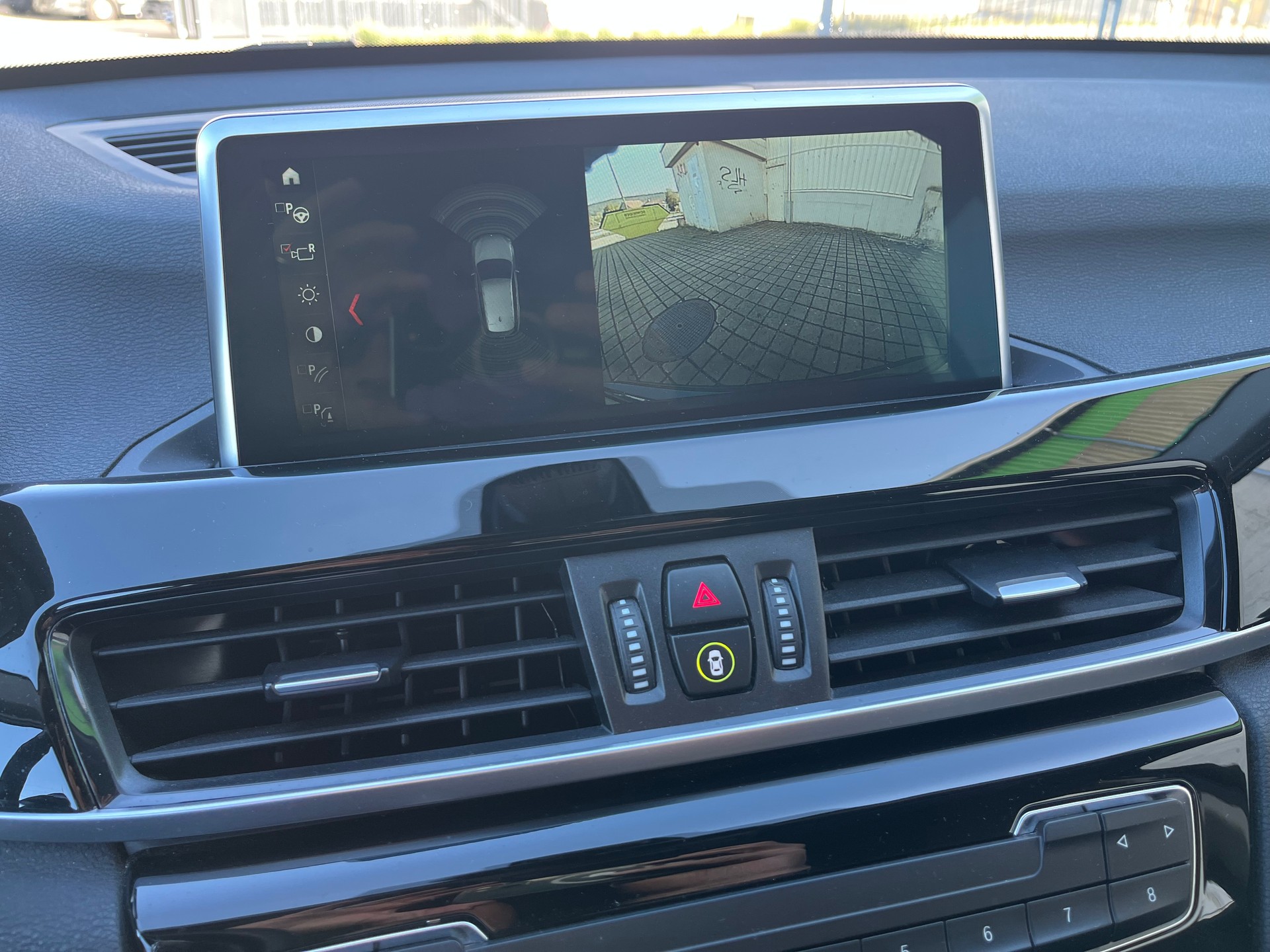 BMW X1 xDrive 25i xLine Steptronic-image-11