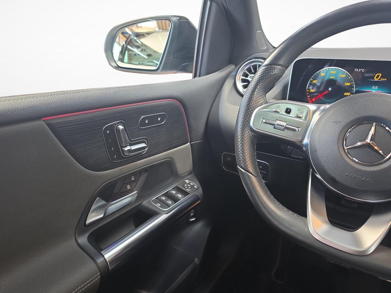 MERCEDES-BENZ B 220 4MATIC AMG Line-image-7
