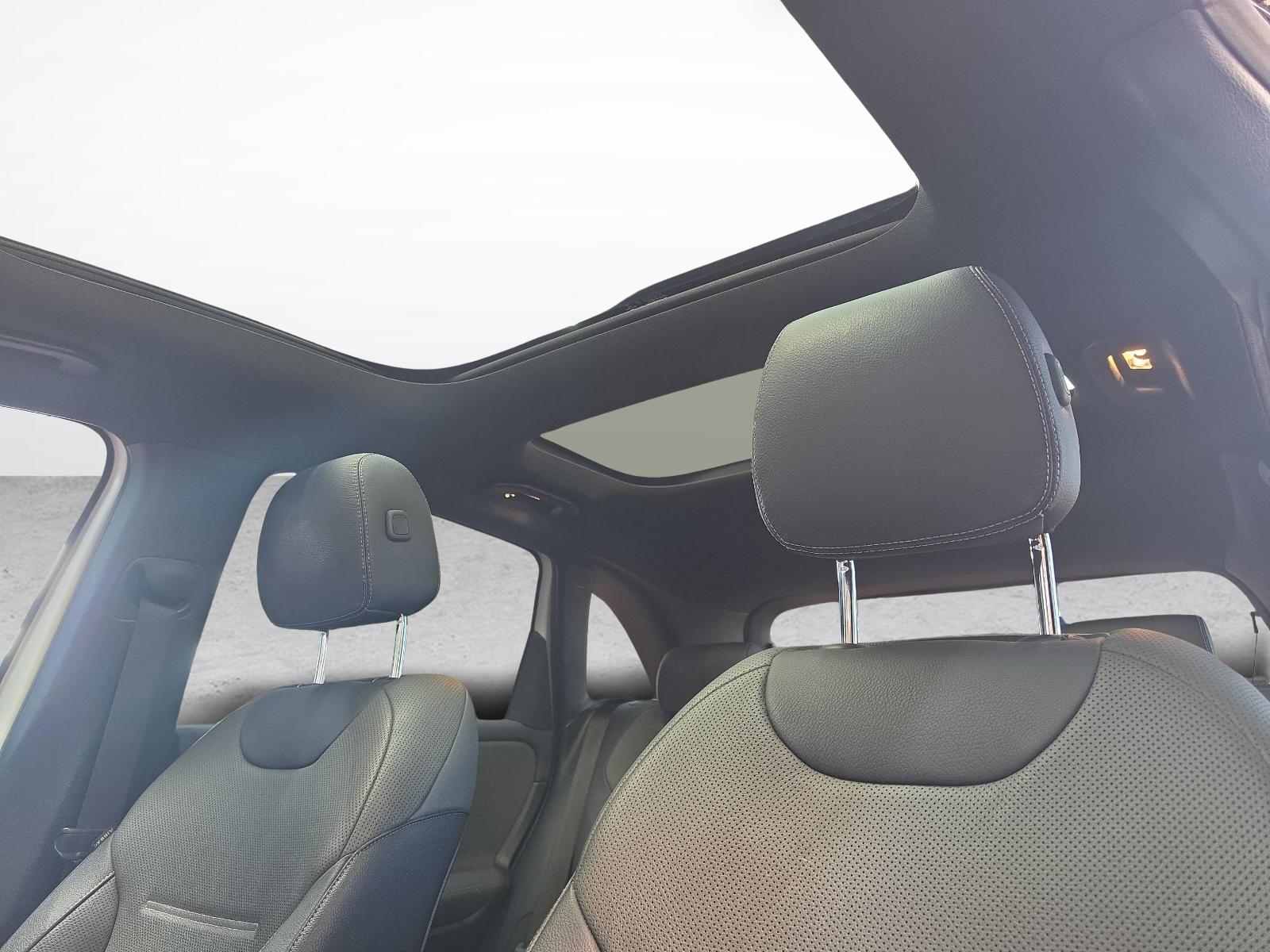 MERCEDES-BENZ B 220 4MATIC AMG Line-image-11