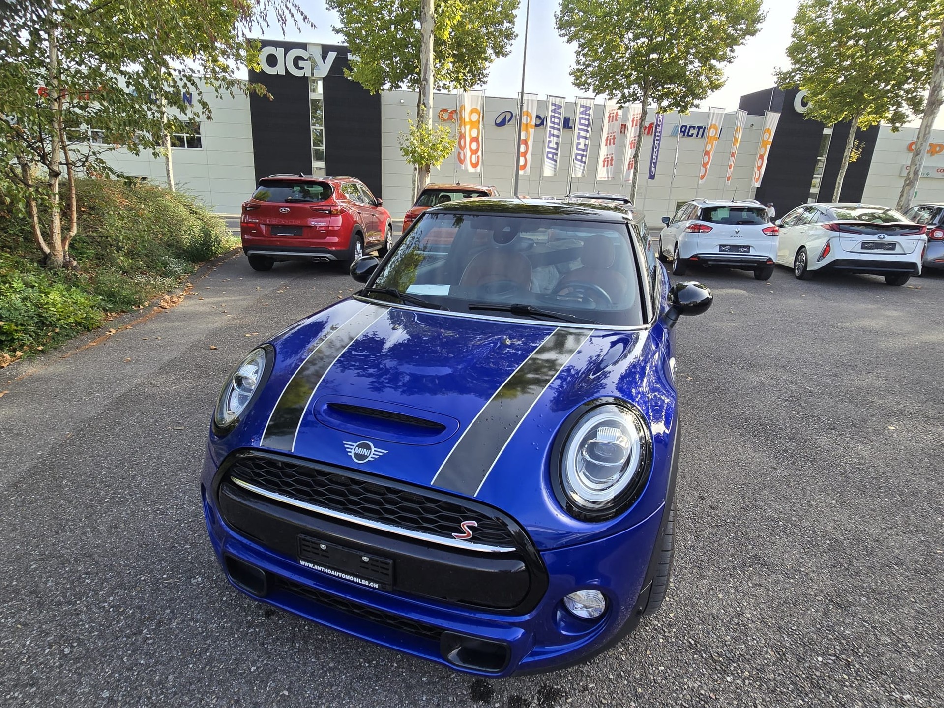 MINI Cooper King's Cross Steptronic DKG Navi/leder/cuir/ Sportsitze/ CH AUTO-image-5