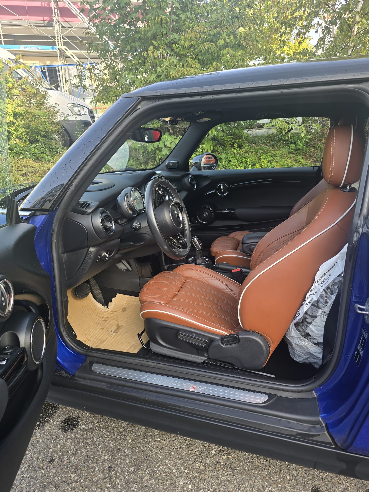 MINI Cooper King's Cross Steptronic DKG Navi/leder/cuir/ Sportsitze/ CH AUTO-image-2