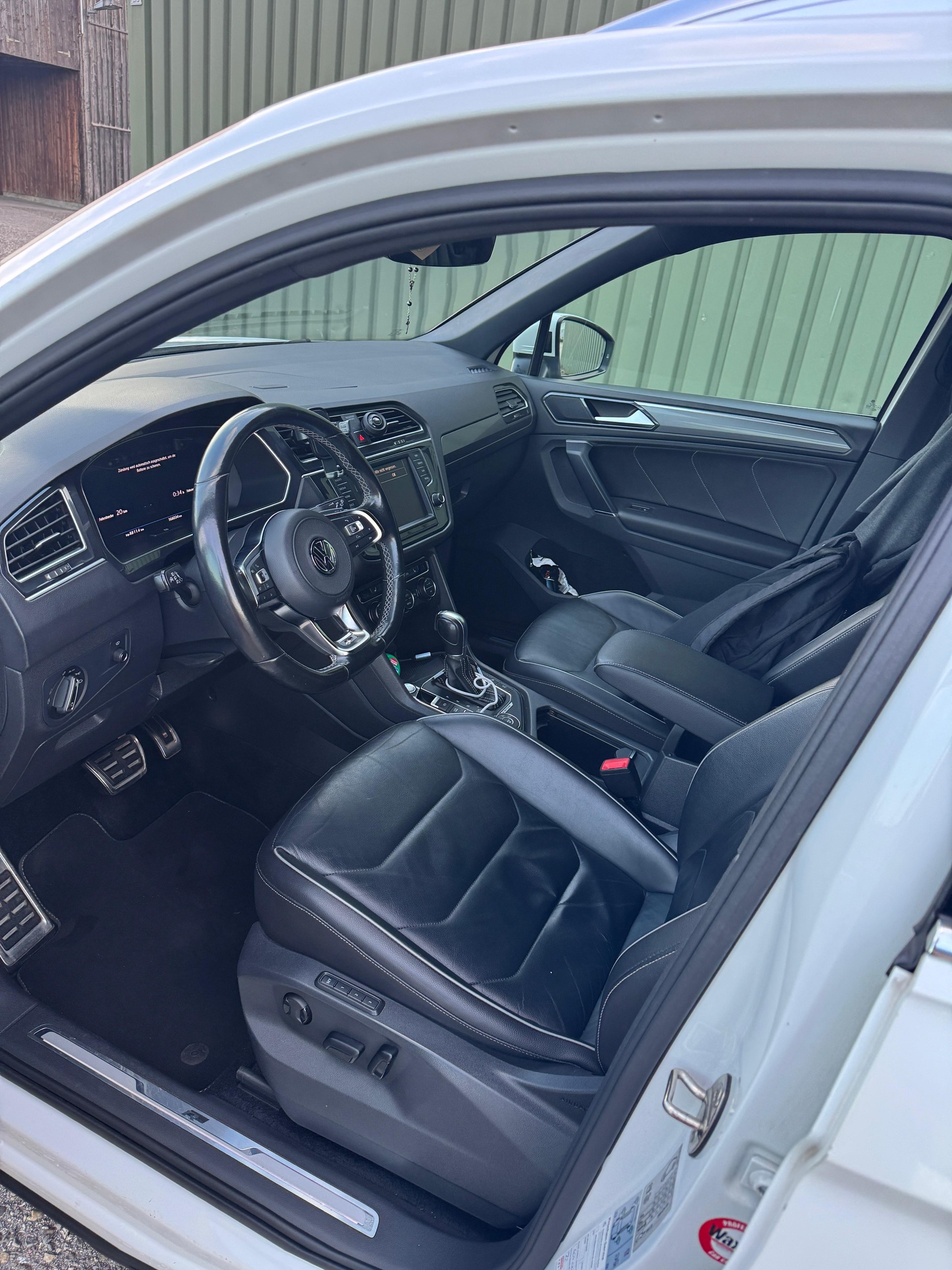 VW Tiguan 2.0TSI Highline 4Motion DSG-image-3