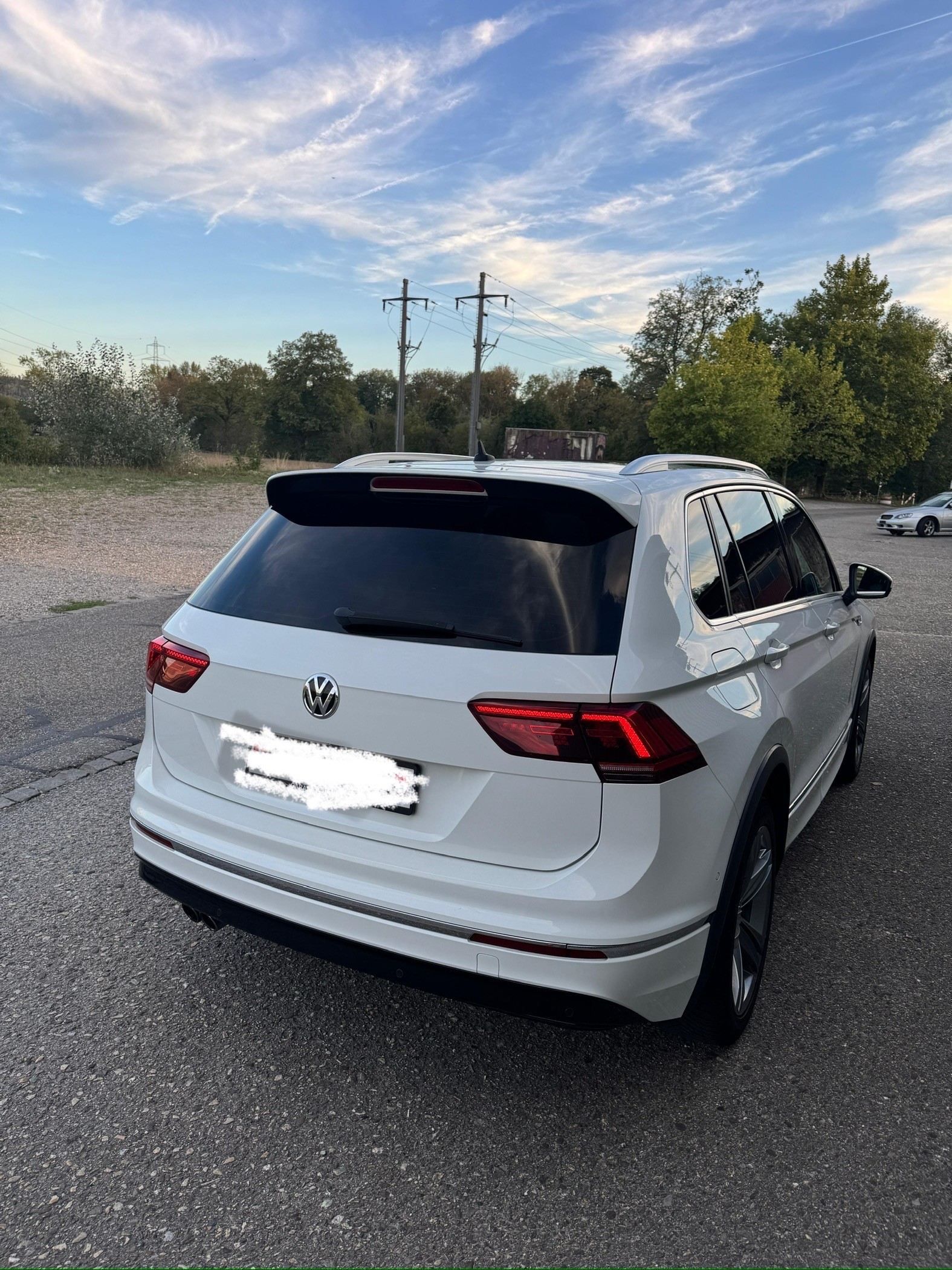 VW Tiguan 2.0TSI Highline 4Motion DSG-image-2