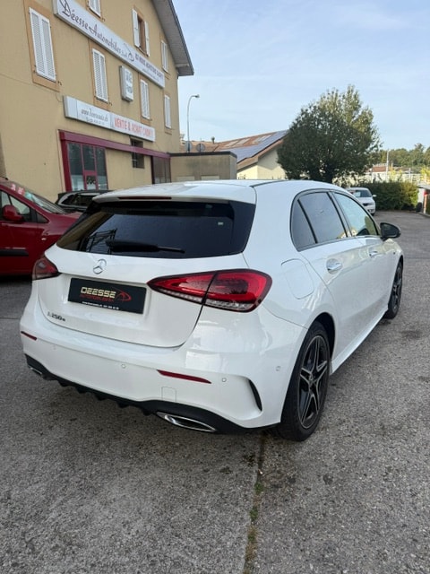 MERCEDES-BENZ A 250e AMG Line 8G-DCT-image-5