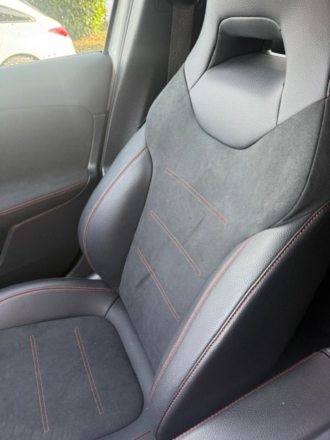 MERCEDES-BENZ A 250e AMG Line 8G-DCT-image-13