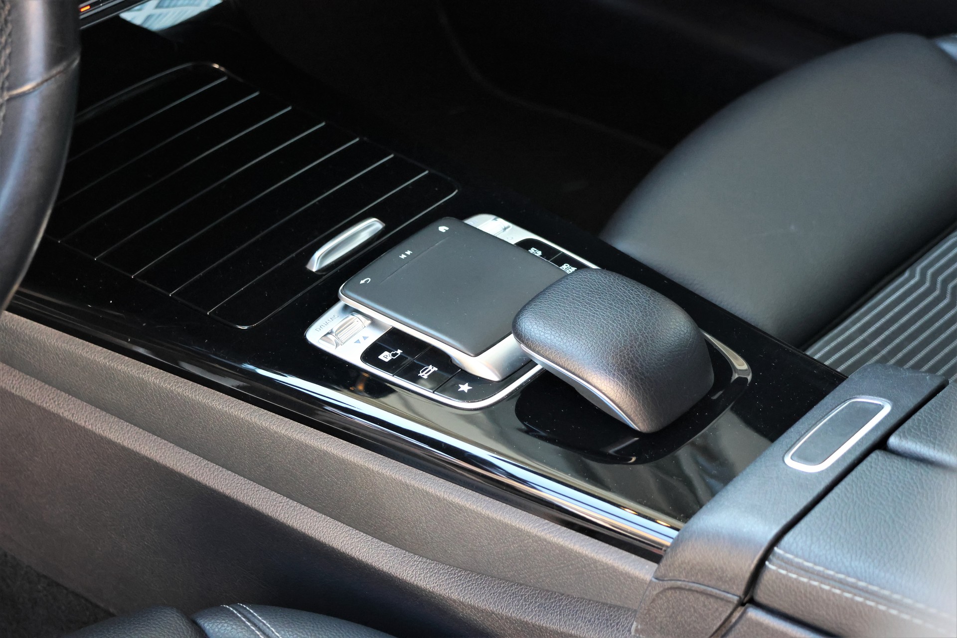 MERCEDES-BENZ A 180 Progressive 7G-DCT (CH)-image-9