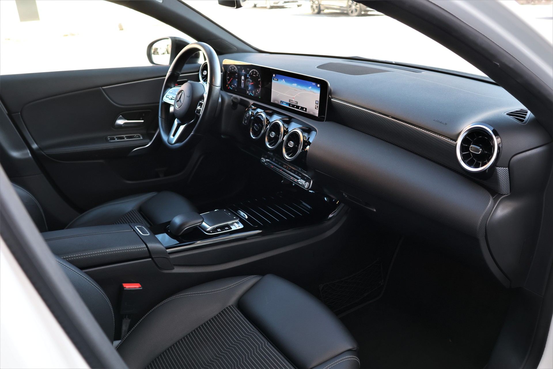 MERCEDES-BENZ A 180 Progressive 7G-DCT (CH)-image-15