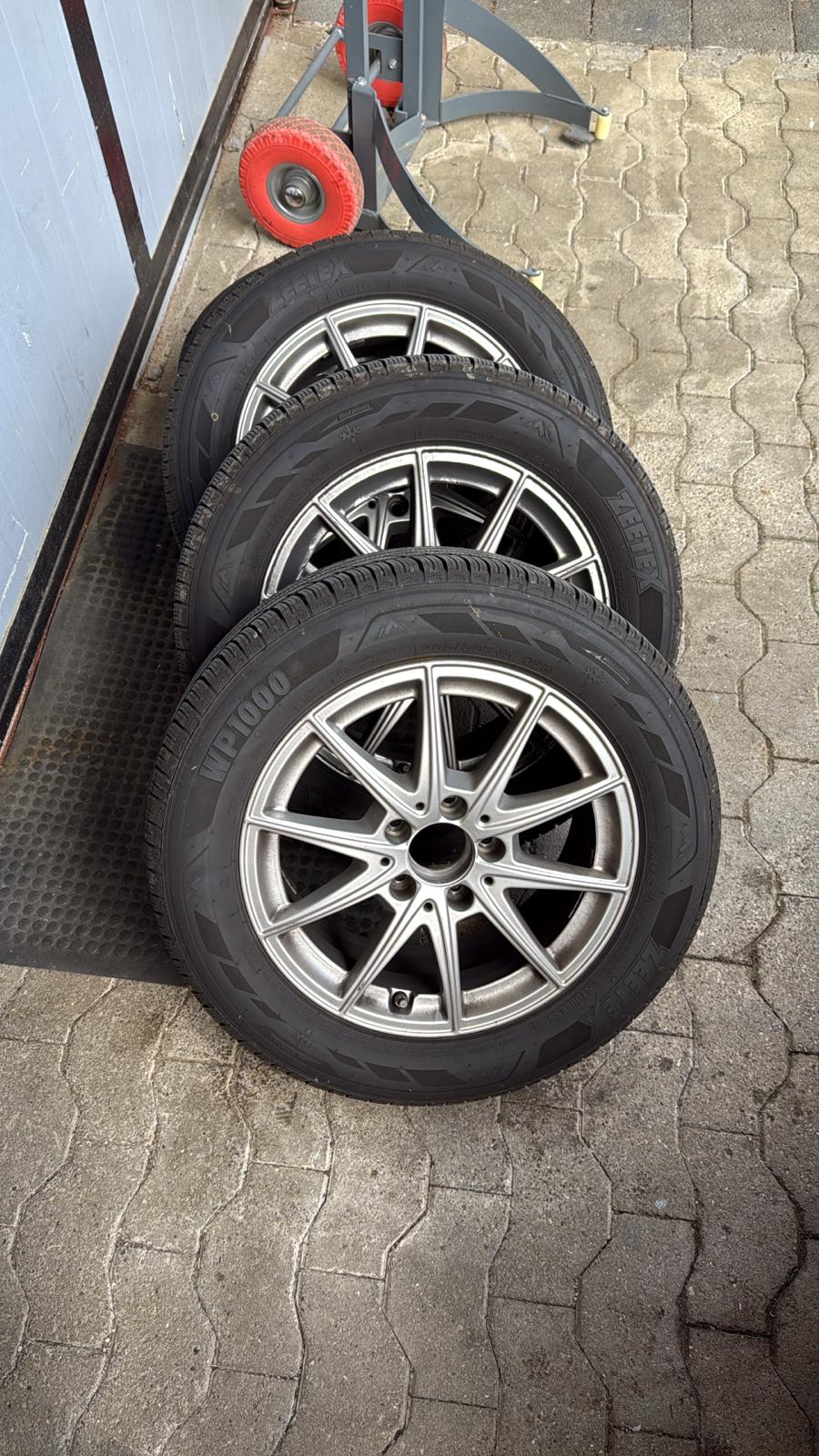 MERCEDES-BENZ A 180 Progressive 7G-DCT (CH)-image-21