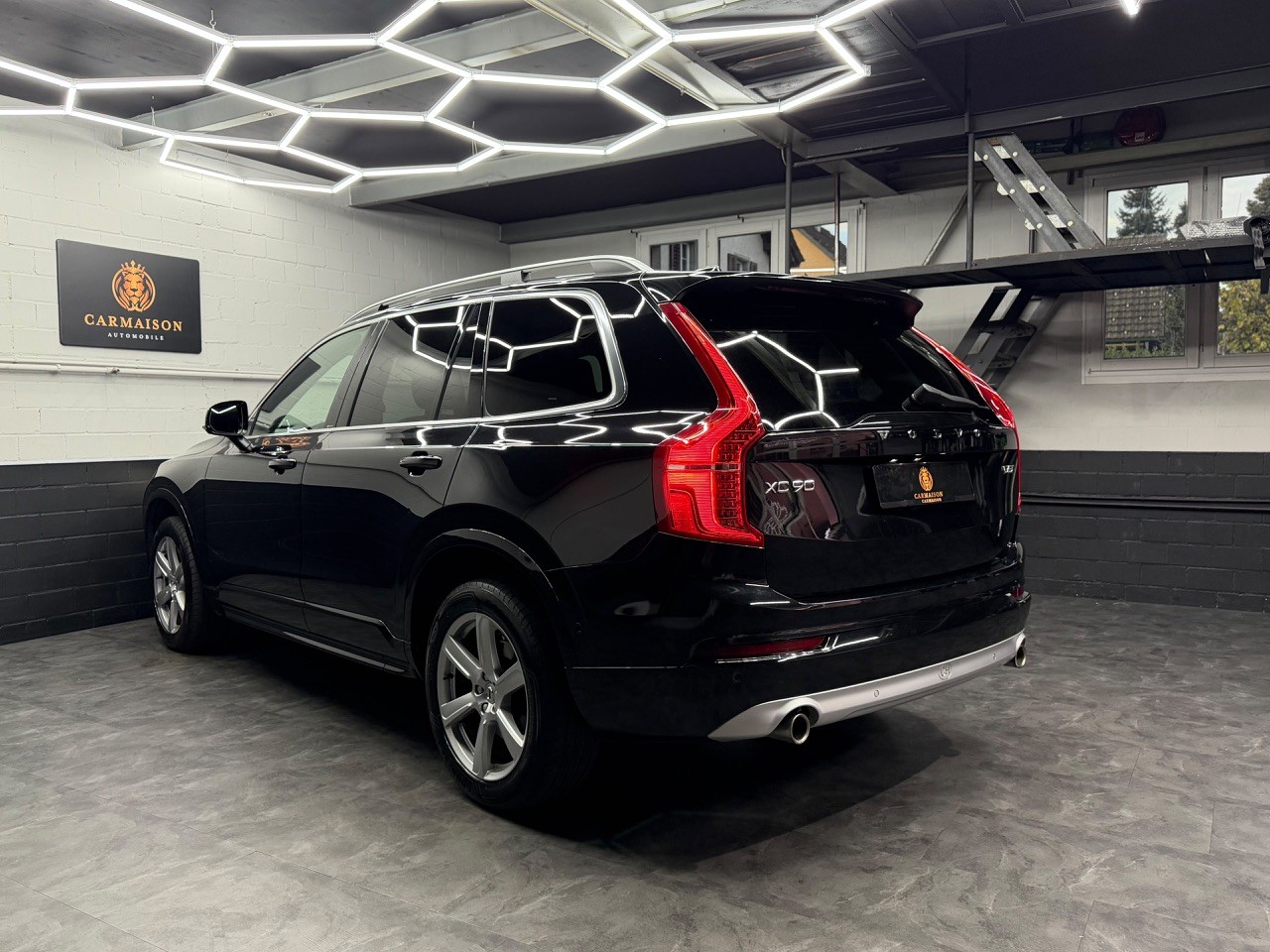 VOLVO XC90 D5 AWD Momentum Geartronic | 7. Plätzer | Rückfahrkamera | Leder | Pilot & Parkassist-image-2