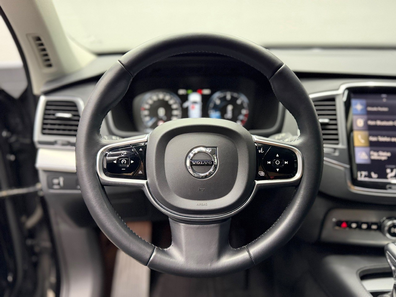VOLVO XC90 D5 AWD Momentum Geartronic | 7. Plätzer | Rückfahrkamera | Leder | Pilot & Parkassist-image-13