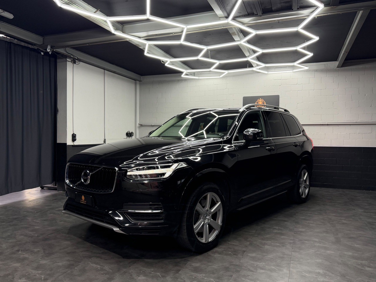 VOLVO XC90 D5 AWD Momentum Geartronic | 7. Plätzer | Rückfahrkamera | Leder | Pilot & Parkassist-image-1