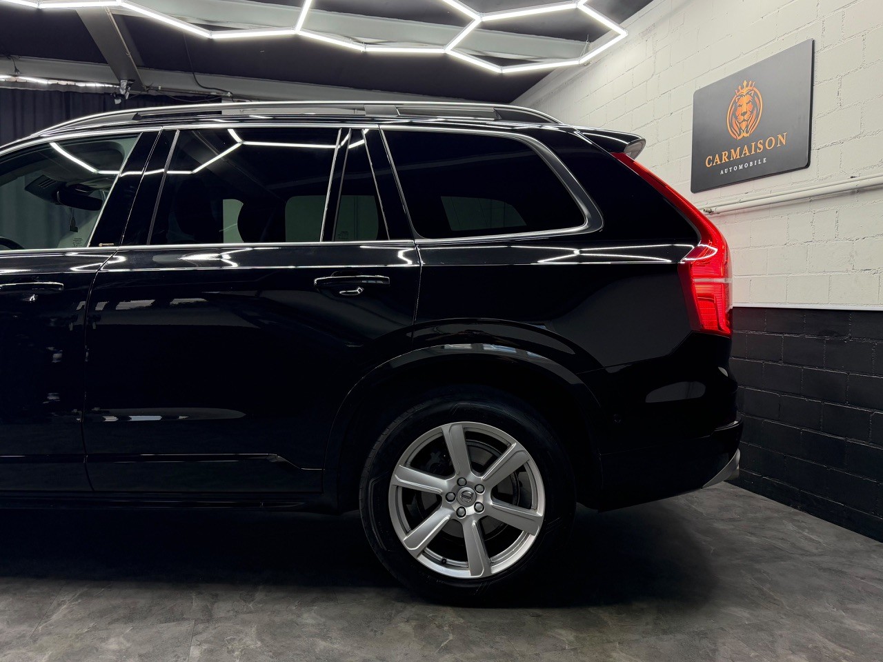 VOLVO XC90 D5 AWD Momentum Geartronic | 7. Plätzer | Rückfahrkamera | Leder | Pilot & Parkassist-image-8