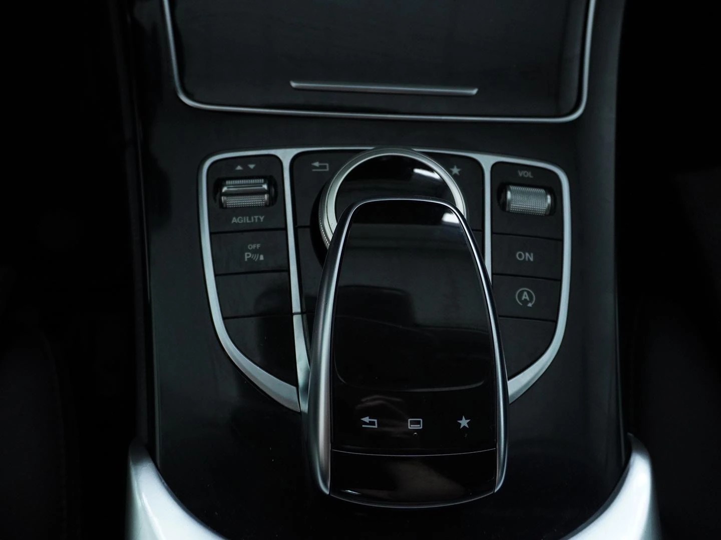 MERCEDES-BENZ C 180 Avantgarde 7G-Tronic-image-7