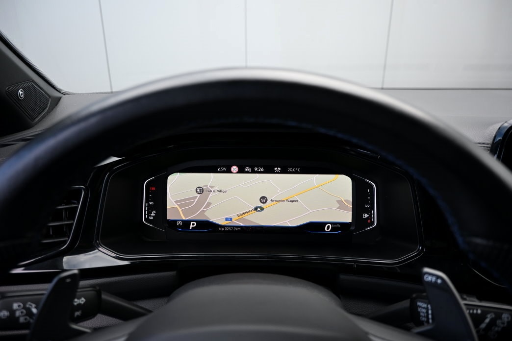 VW T-Roc 2.0 TSI R DSG 4Motion-image-11