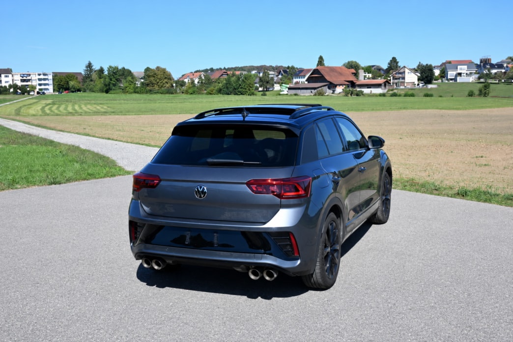 VW T-Roc 2.0 TSI R DSG 4Motion-image-2
