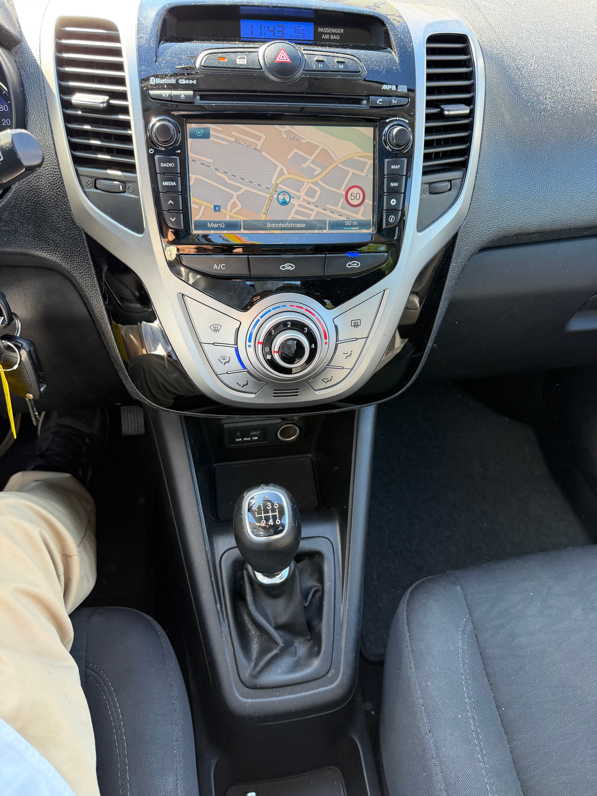 HYUNDAI iX20 1.6 Style-image-14
