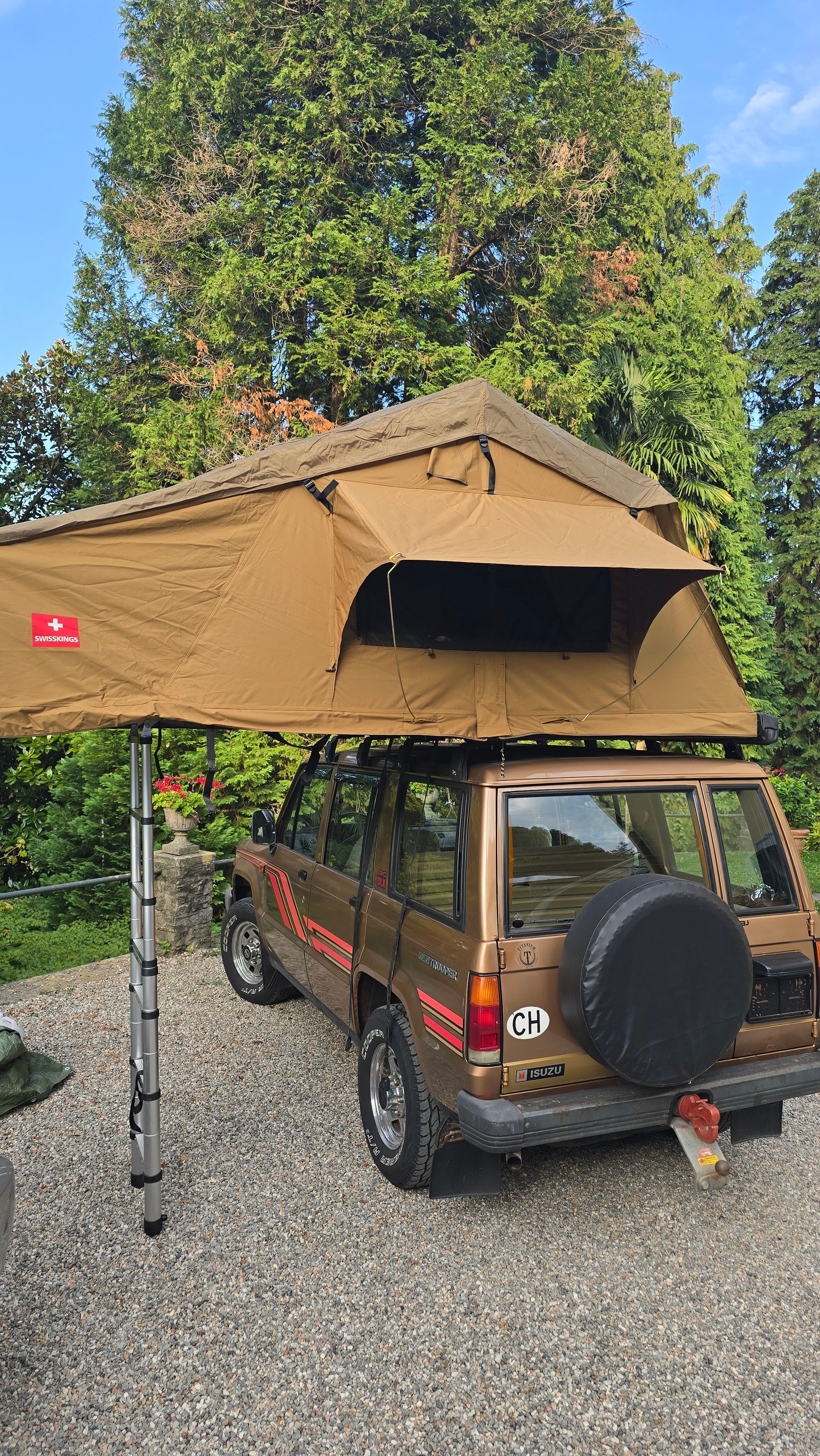 ISUZU TROOPER-image-1
