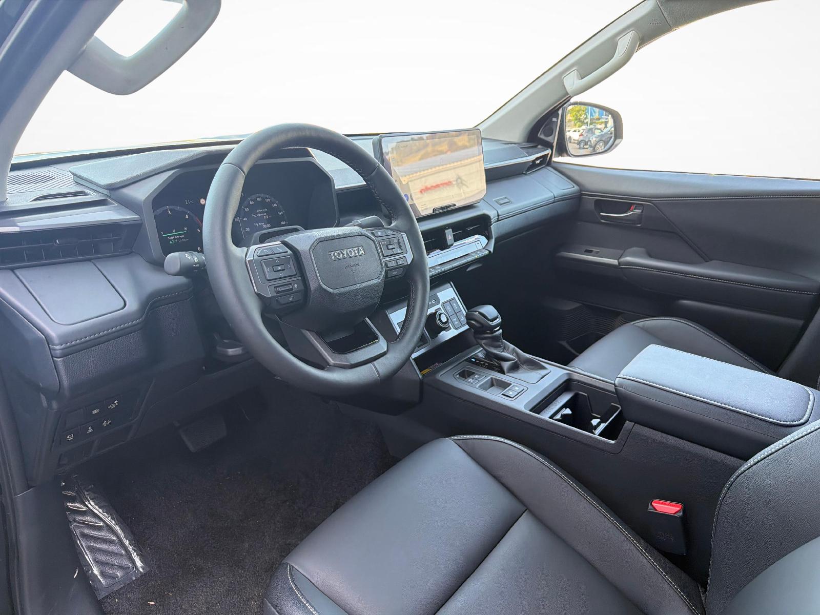 TOYOTA Hilux Double Cab.-Pick-up 2.8 D-4D MHEV 204 Invincible-image-9