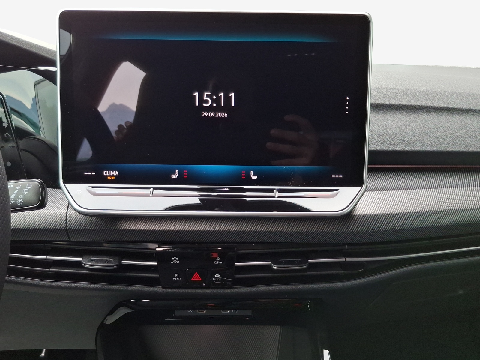 VW Golf Variant 1.5 eTSI mHEV R-Line DSG-image-10
