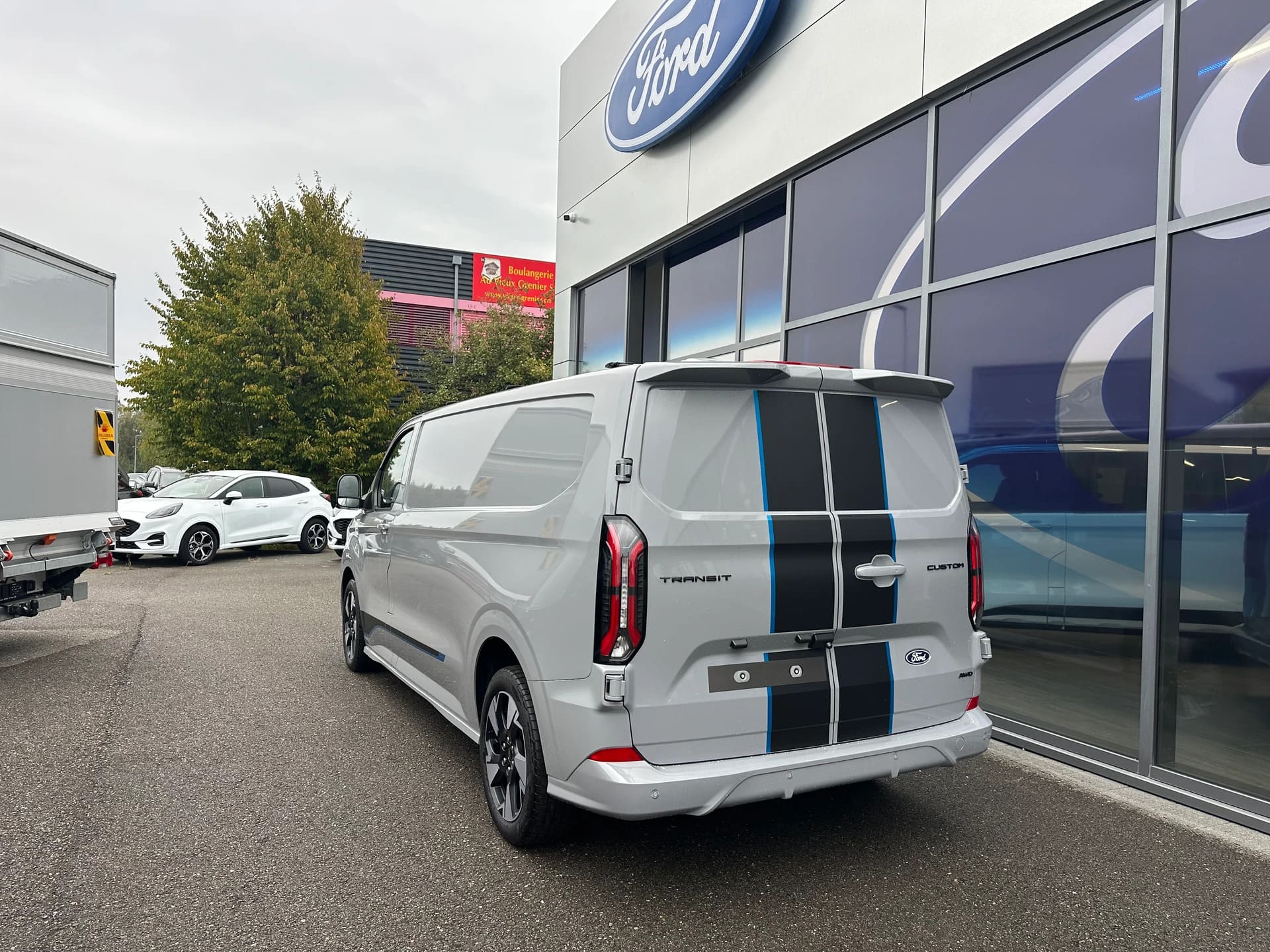 FORD Transit Custom Van 320 L2 2.0 EcoBl Sport/170CV/Aut./4x4-showroom-element-3
