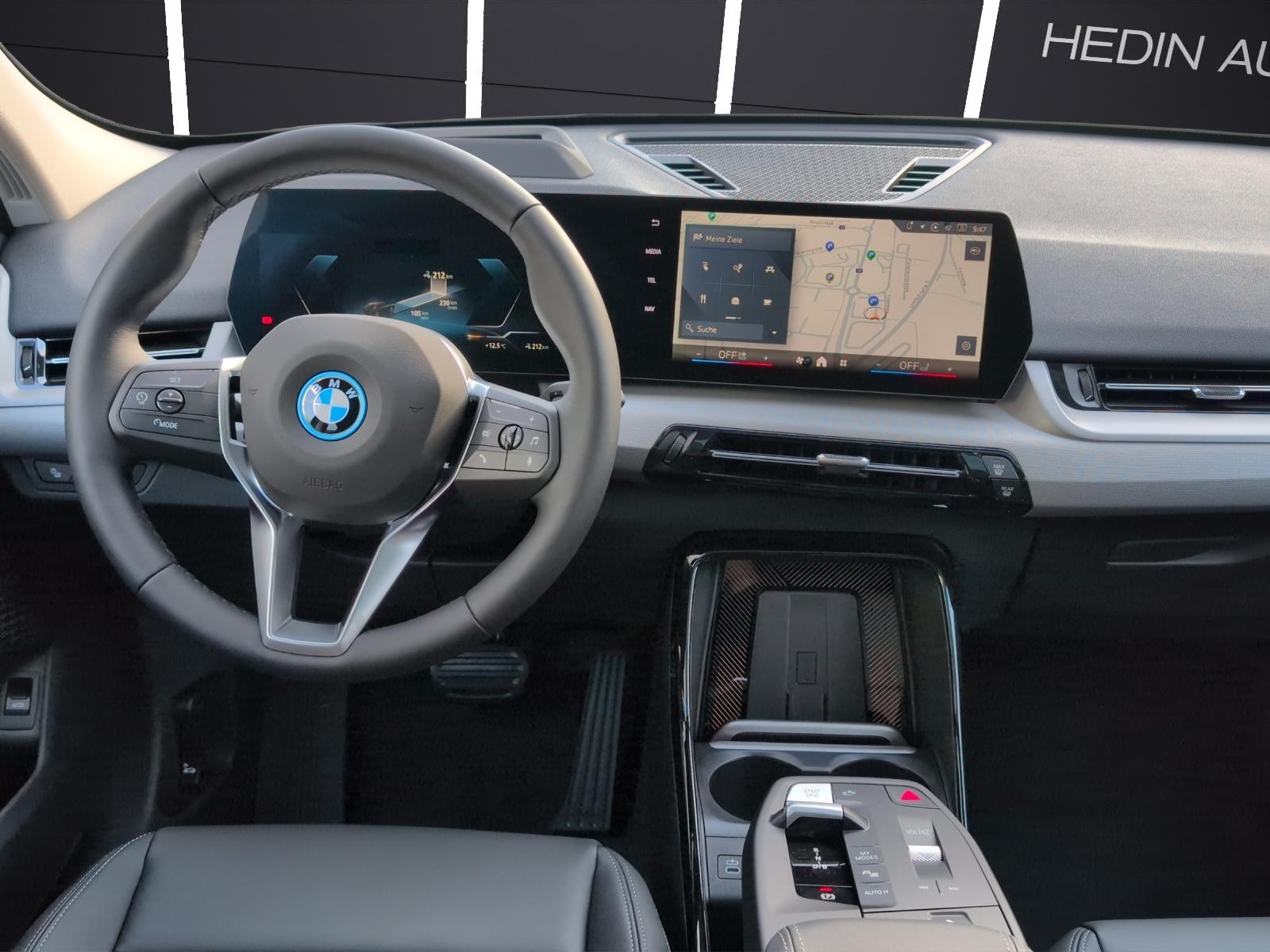 BMW iX2 U10 30 xDrive-image-18