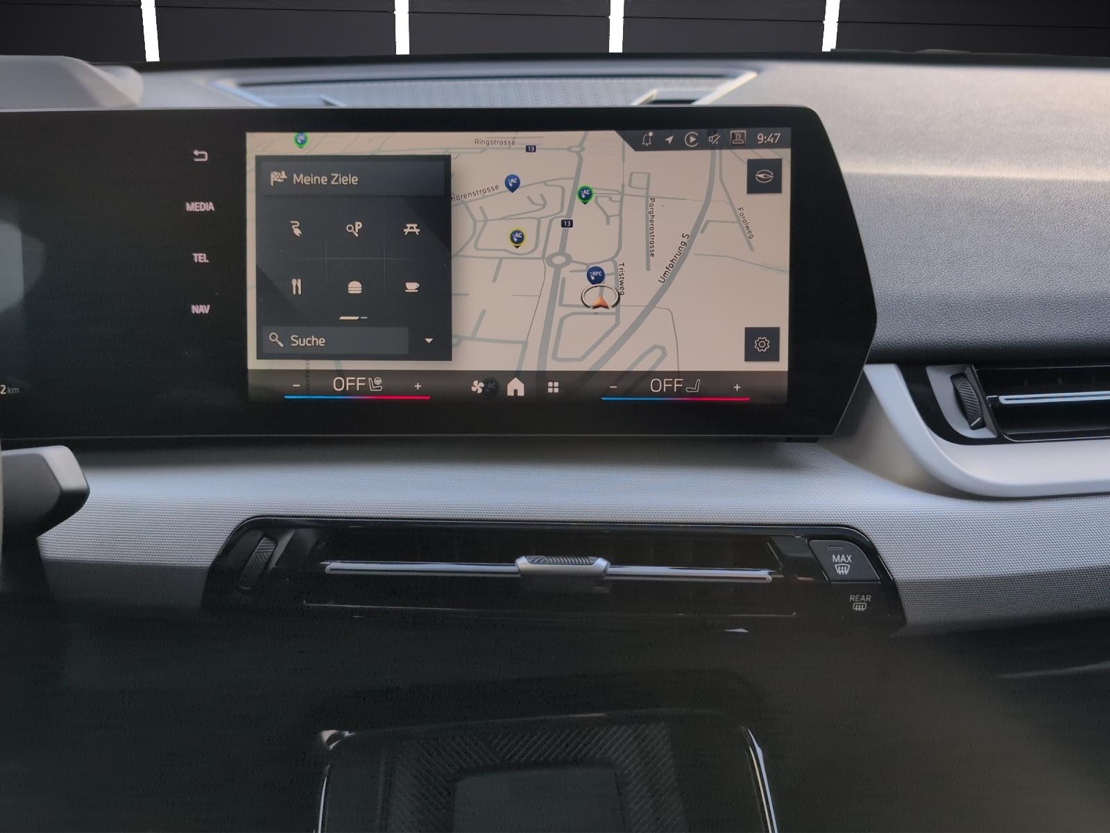 BMW iX2 U10 30 xDrive-image-17