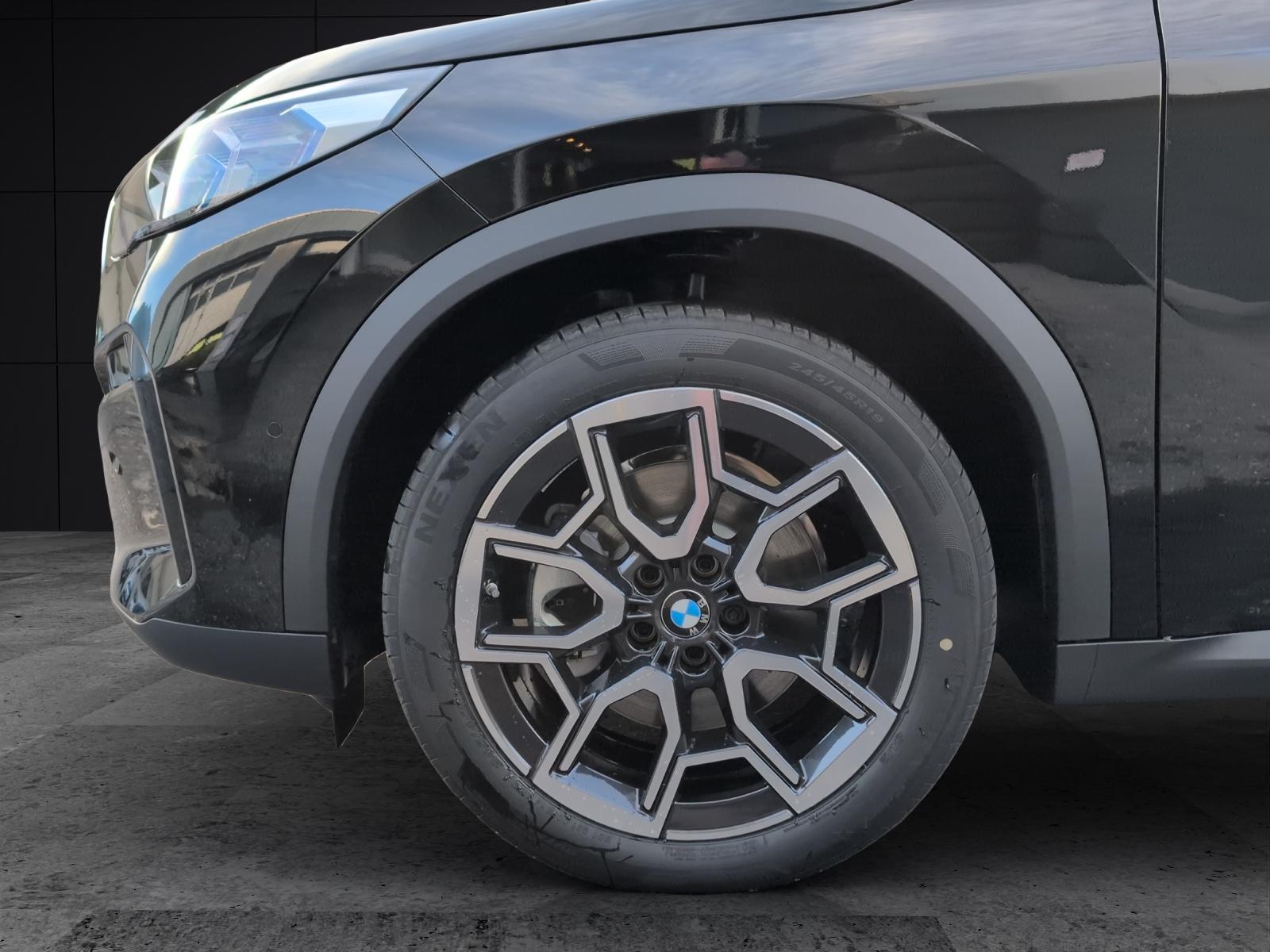 BMW iX2 U10 30 xDrive-image-8