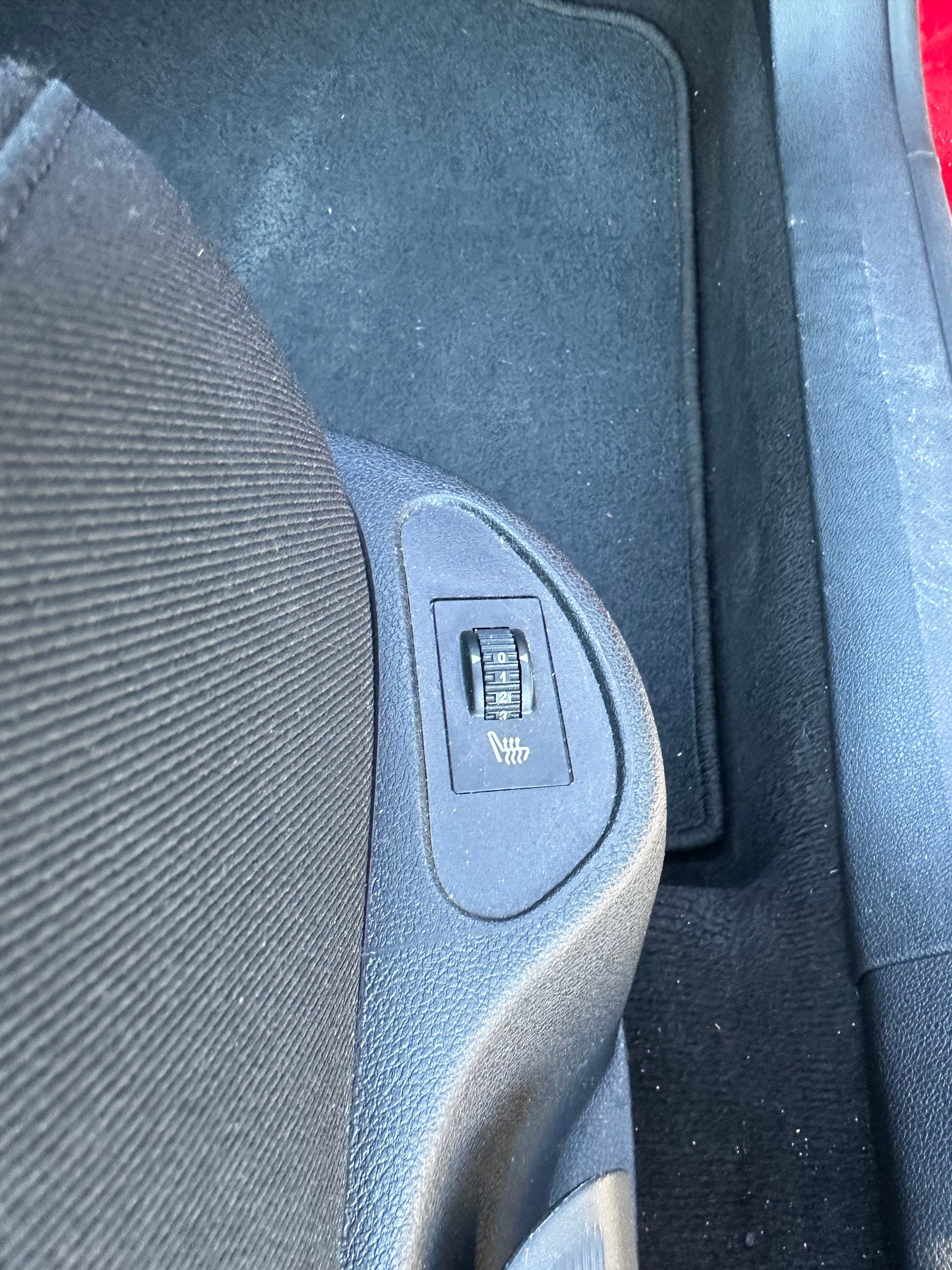 PEUGEOT 308 1.6 16V VTI Sport-image-9