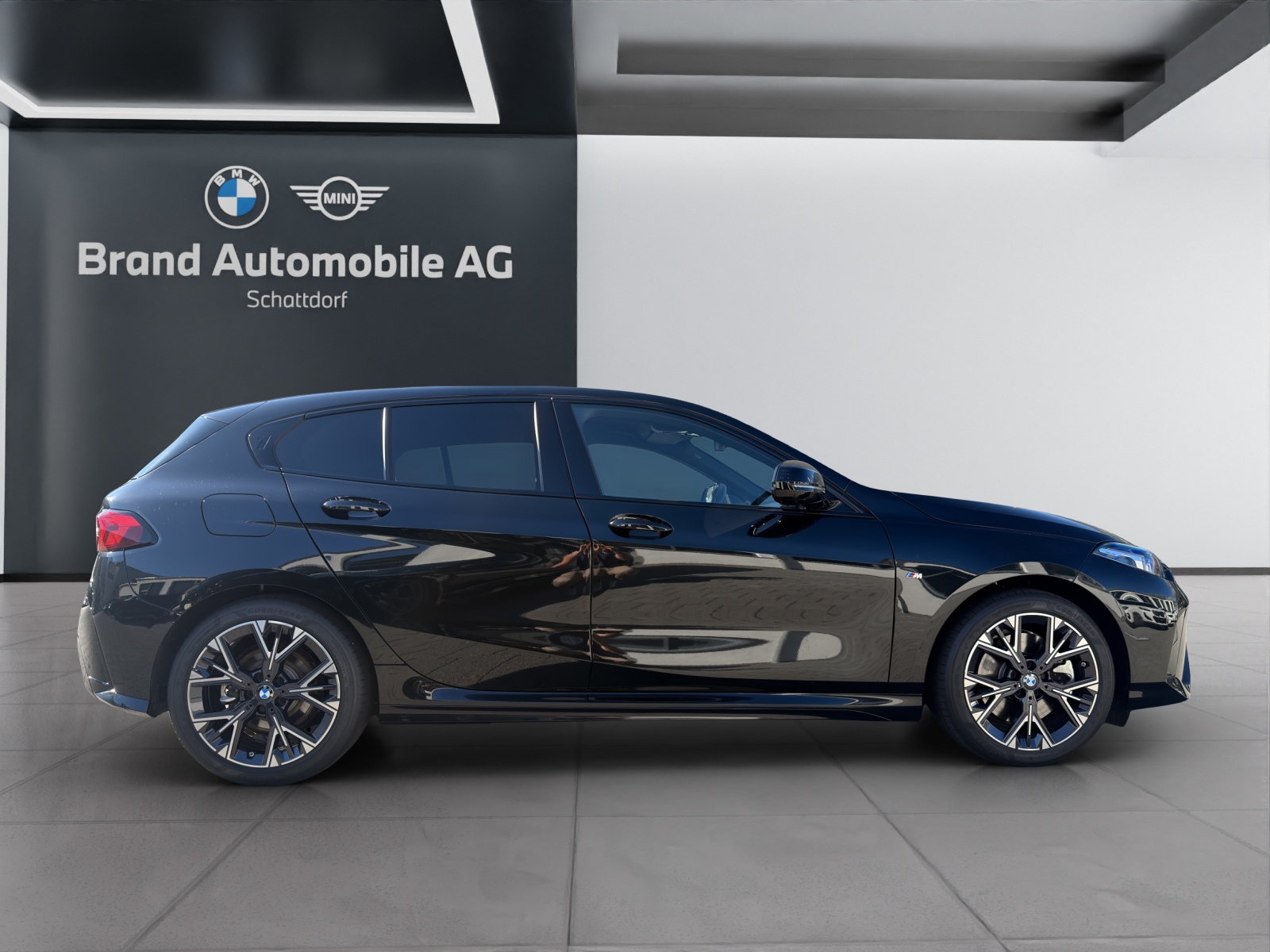 BMW 123 xDrive-image-5