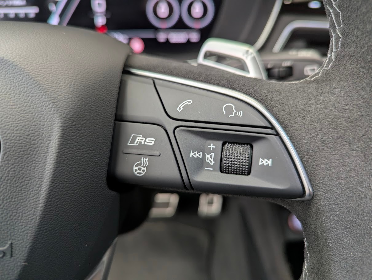 AUDI RS4 Avant 2.9 V6 TFSI quattro T-Tronic*ALL-BLACK RS-DESIGN FULL-ASSISTS SPORT-AGA 360CAM NAVI+ UVM*-image-10