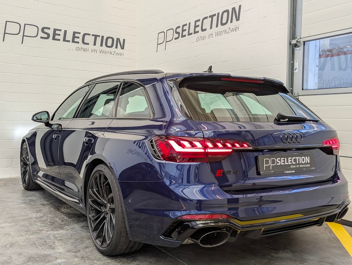 AUDI RS4 Avant 2.9 V6 TFSI quattro T-Tronic*ALL-BLACK RS-DESIGN FULL-ASSISTS SPORT-AGA 360CAM NAVI+ UVM*-image-31