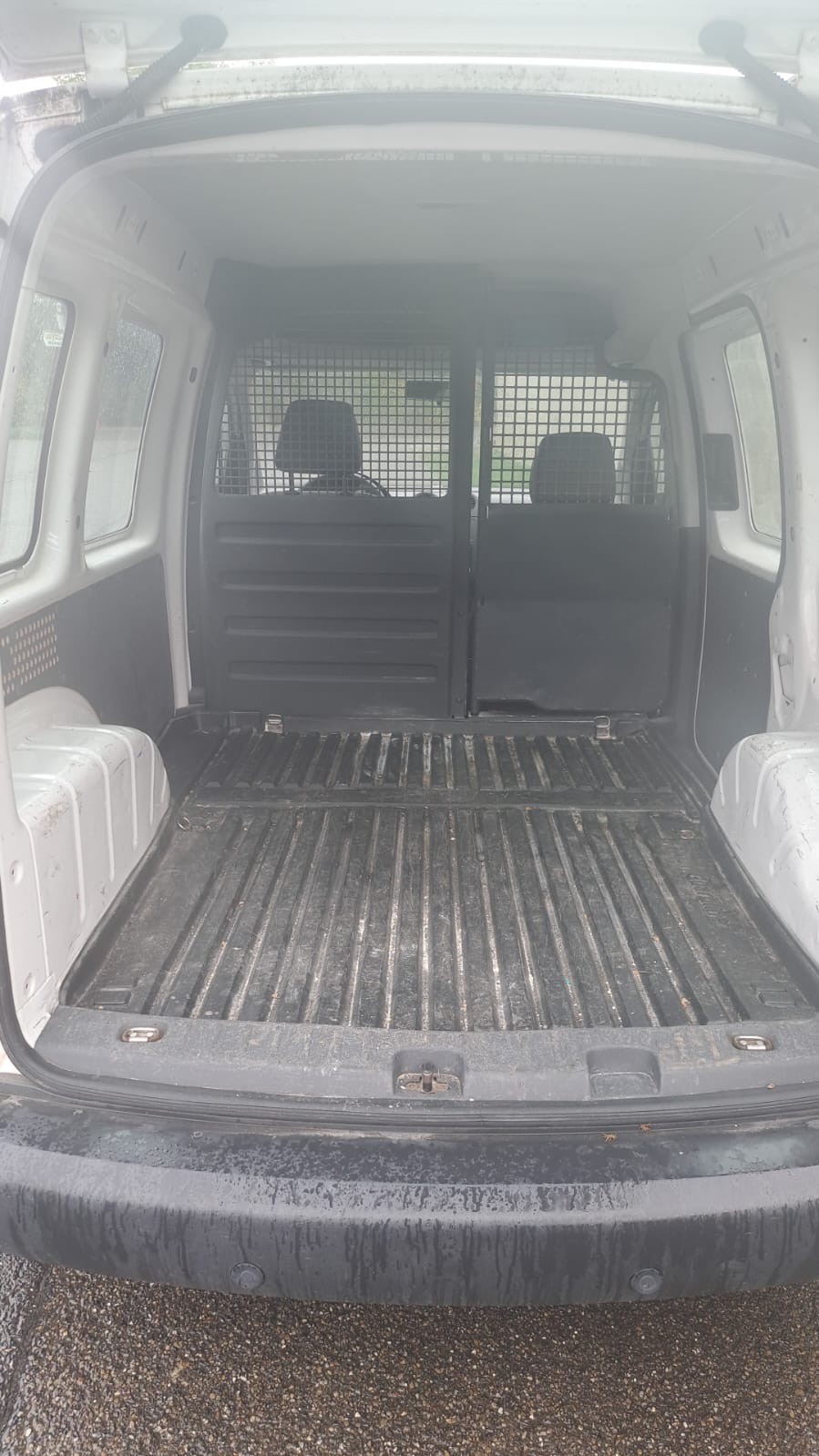 VW Caddy 2.0 EcoFuel-image-5