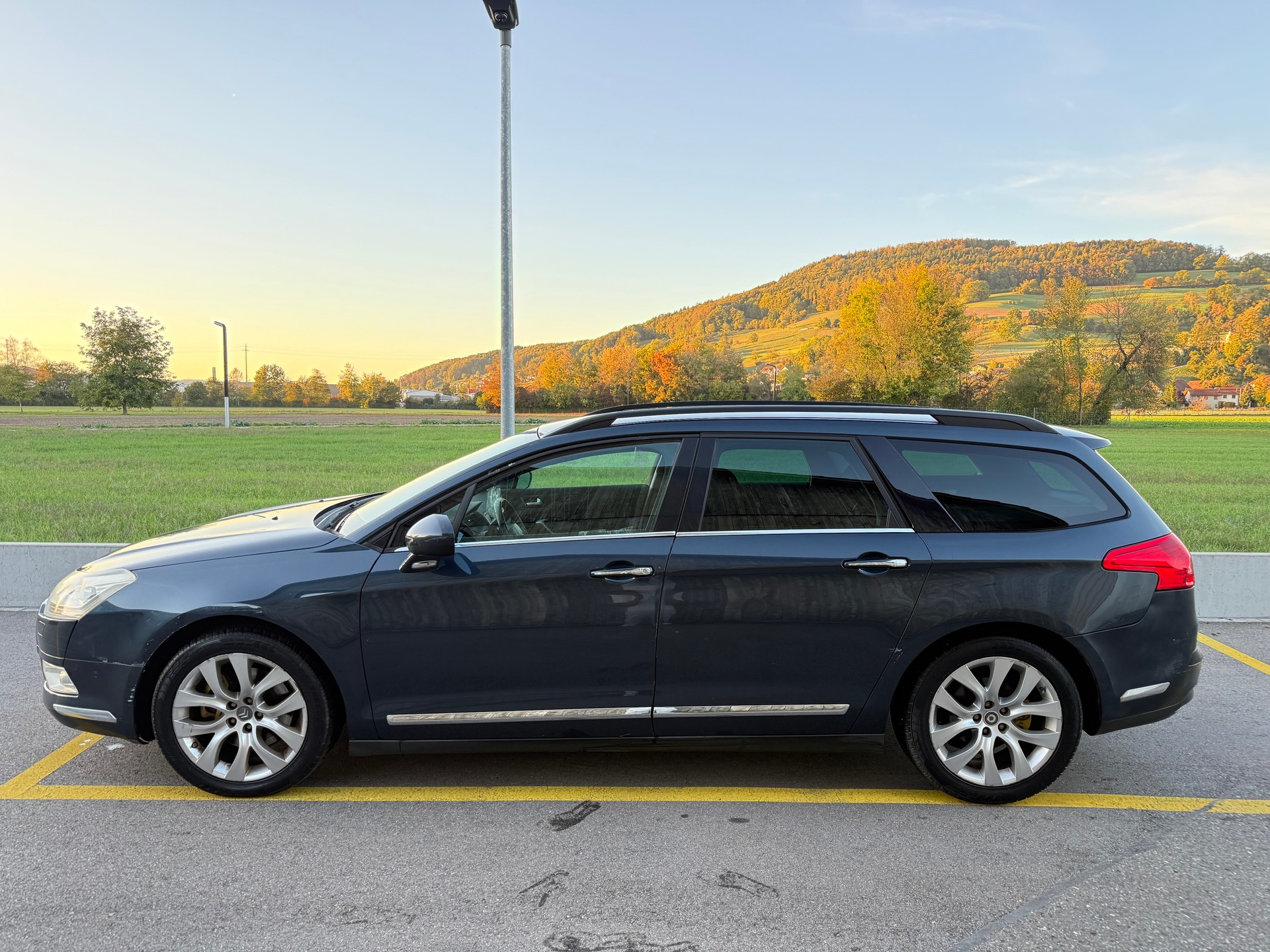 CITROEN C5 Tourer 2.7 HDi V6 Exclusive Automatic-image-4