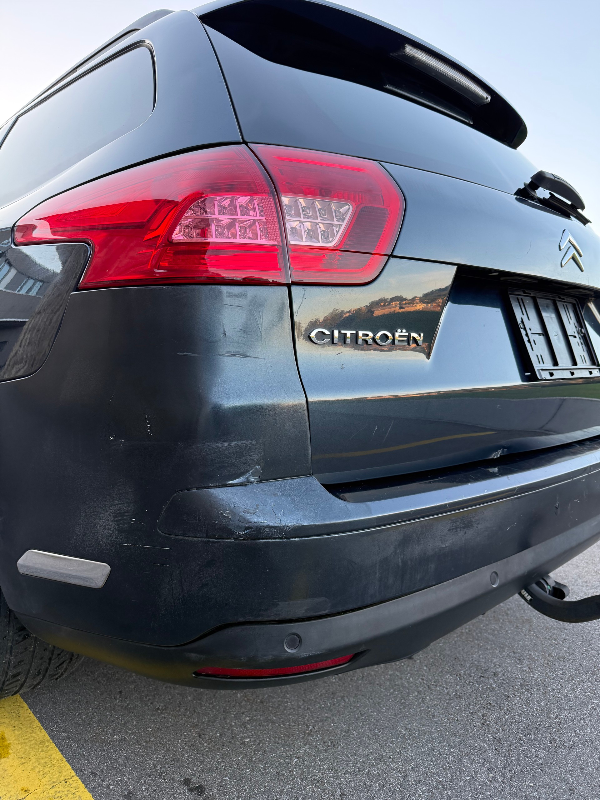 CITROEN C5 Tourer 2.7 HDi V6 Exclusive Automatic-image-12