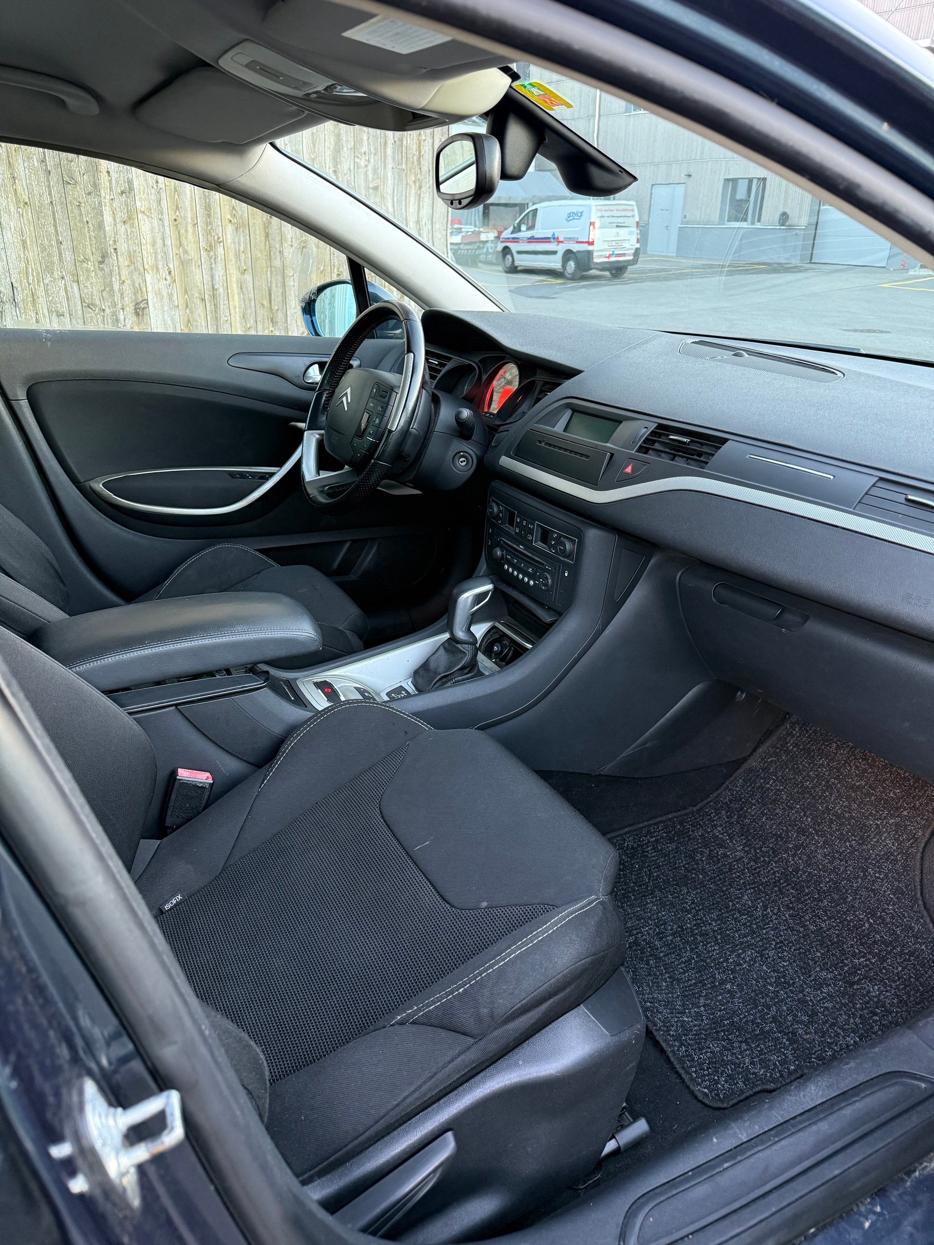 CITROEN C5 Tourer 2.7 HDi V6 Exclusive Automatic-image-5