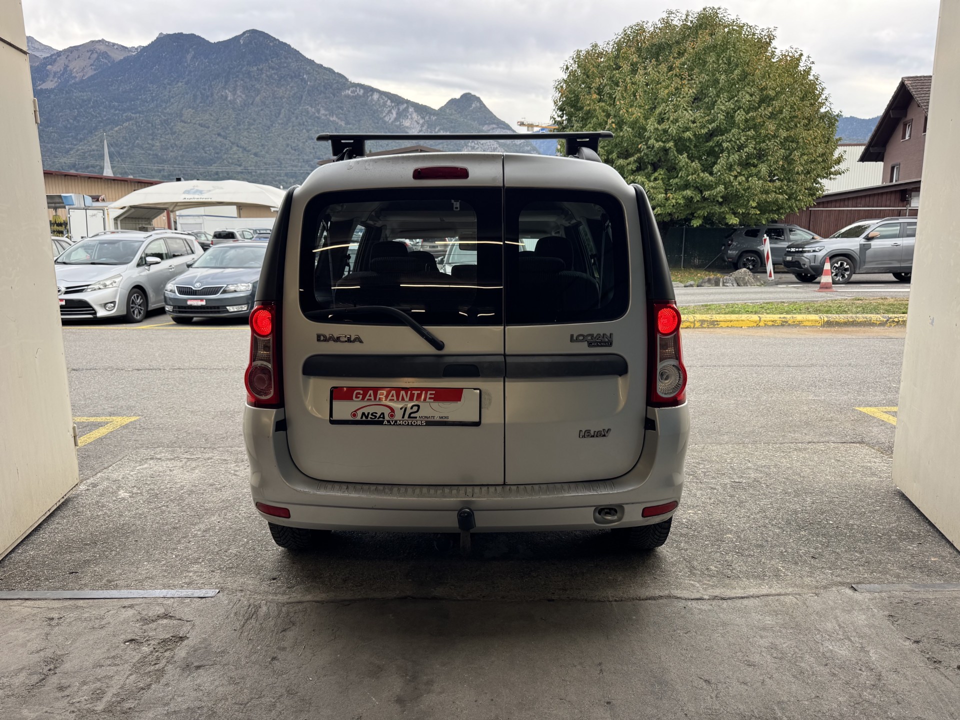 DACIA Logan 1.6 16V Lauréate-image-5