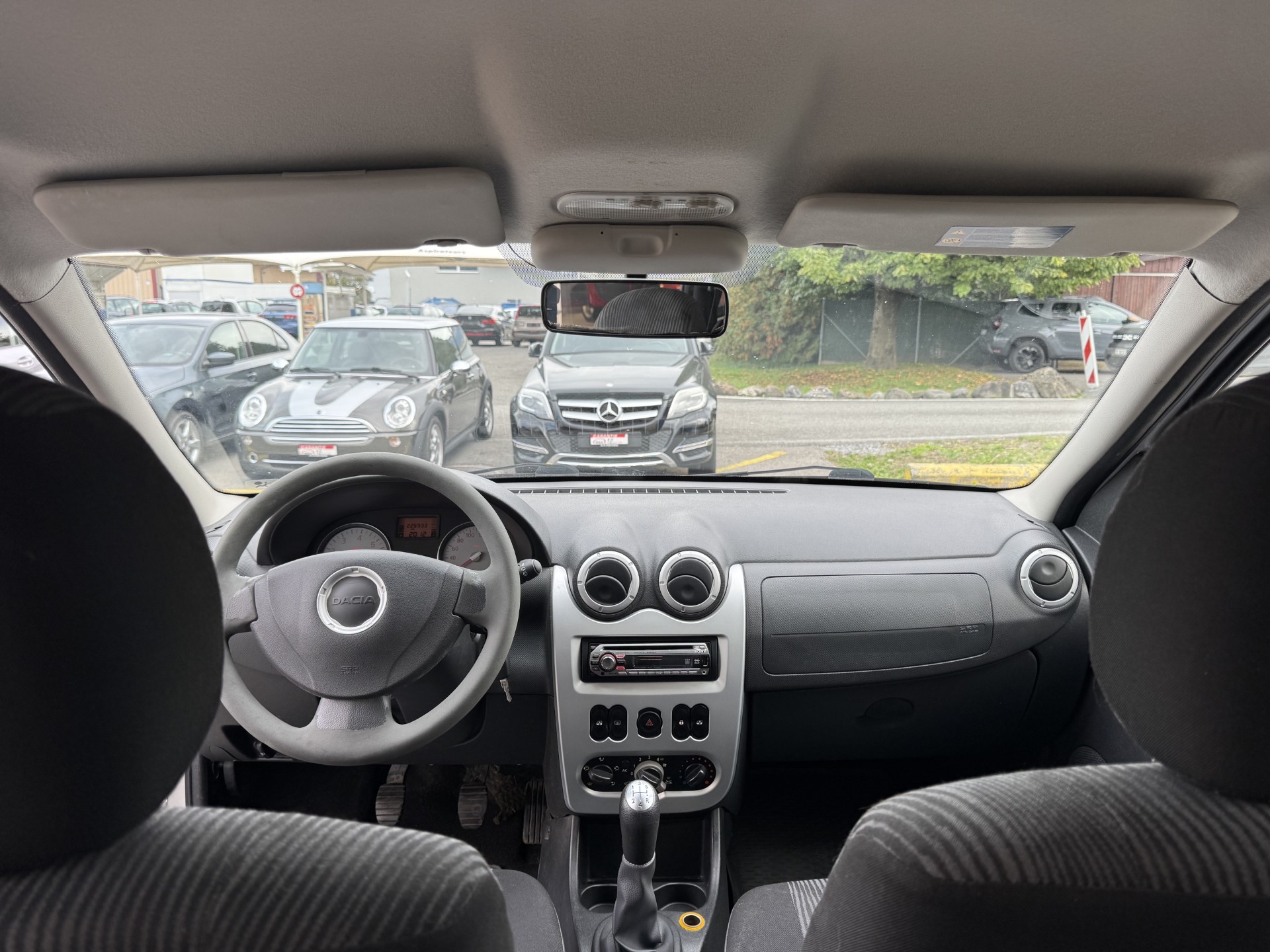 DACIA Logan 1.6 16V Lauréate-image-10
