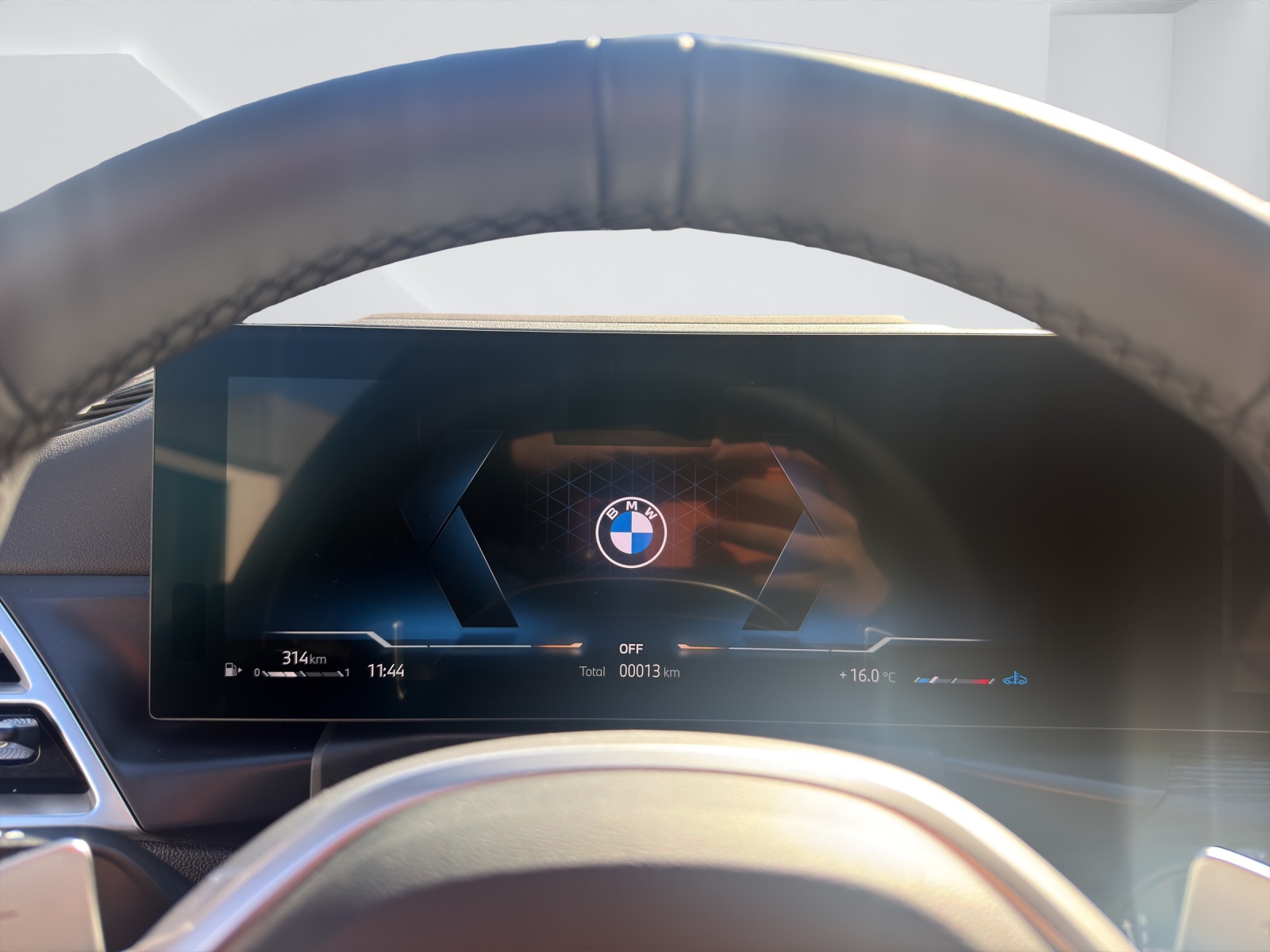 BMW 330i xDrive SAG Touring-image-18