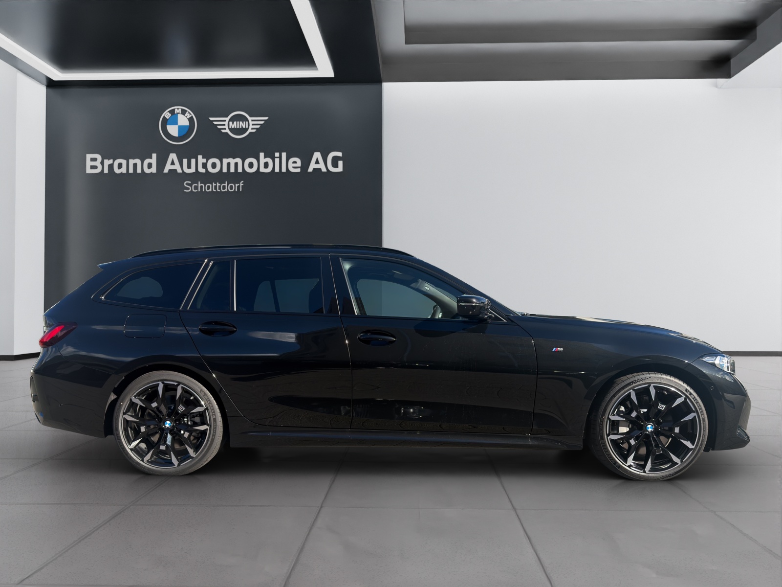 BMW 330i xDrive SAG Touring-image-5