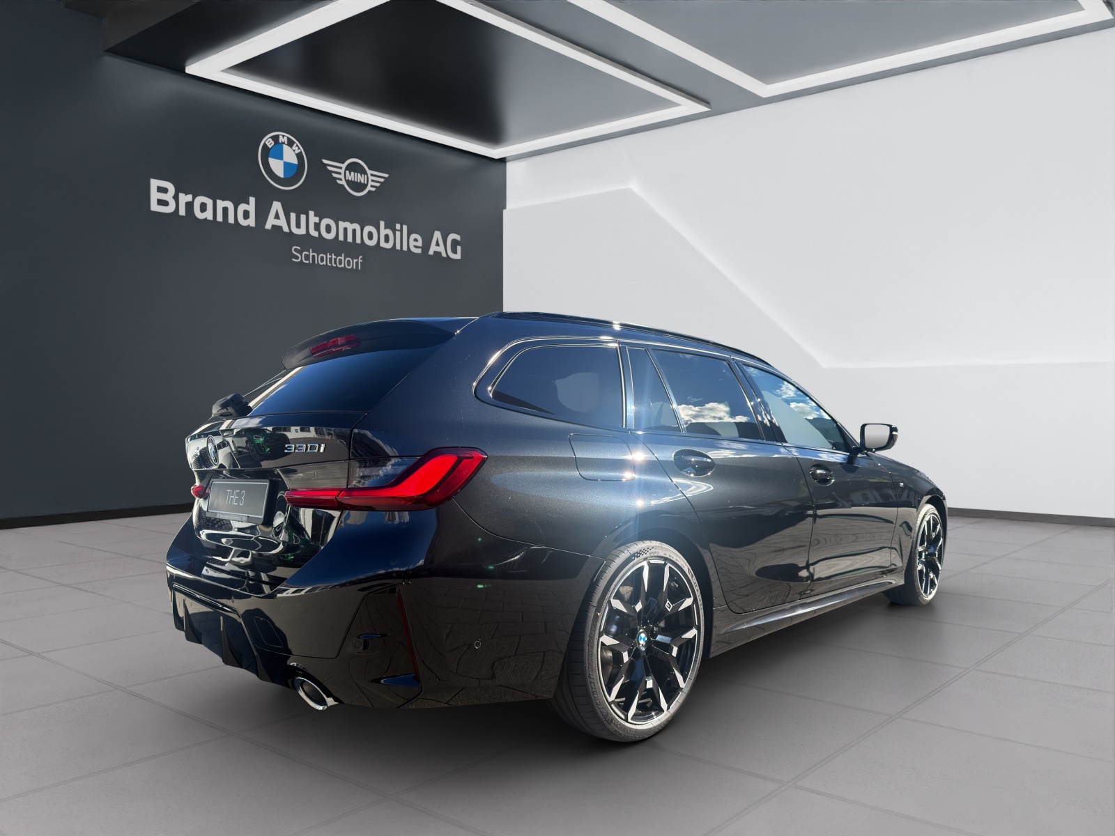 BMW 330i xDrive SAG Touring-image-4