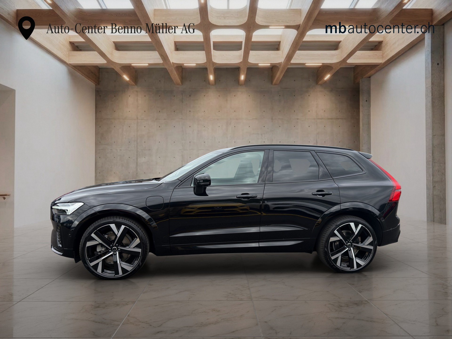 VOLVO XC60 2.0 T8 TE Black Edition eAWD-image-1