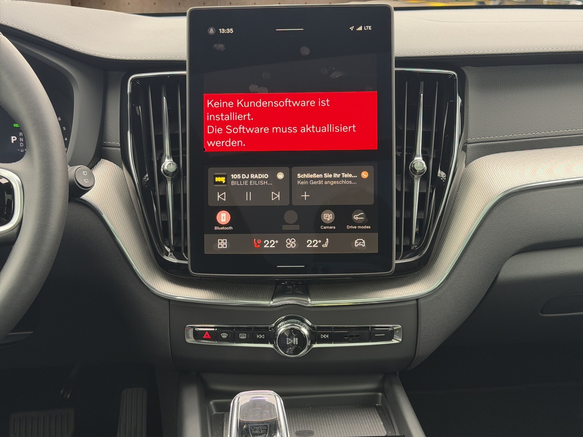 VOLVO XC60 2.0 T8 TE Black Edition eAWD-image-13