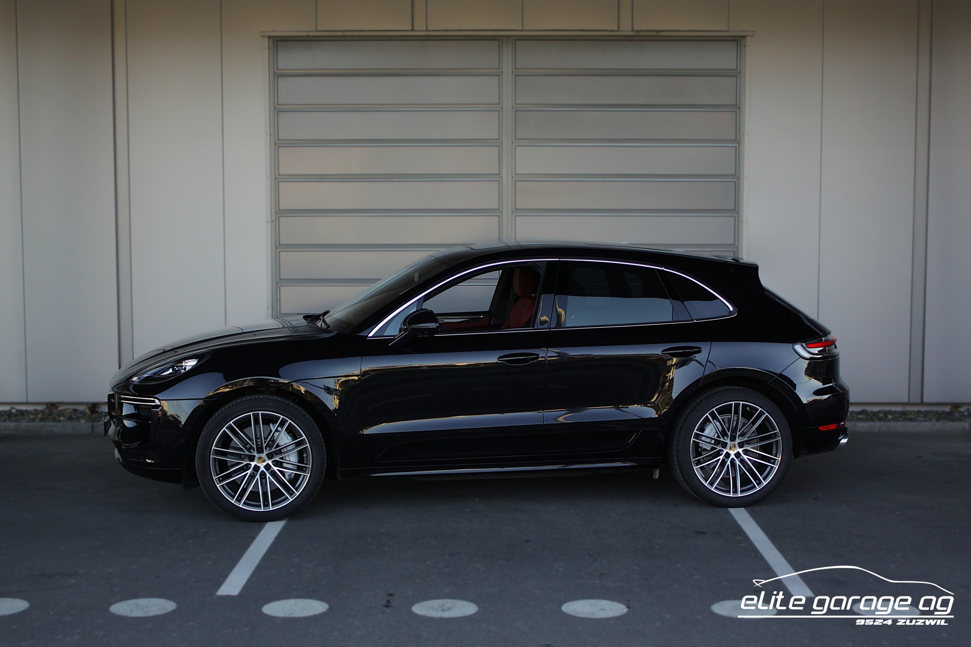 PORSCHE Macan Turbo PDK-image-0