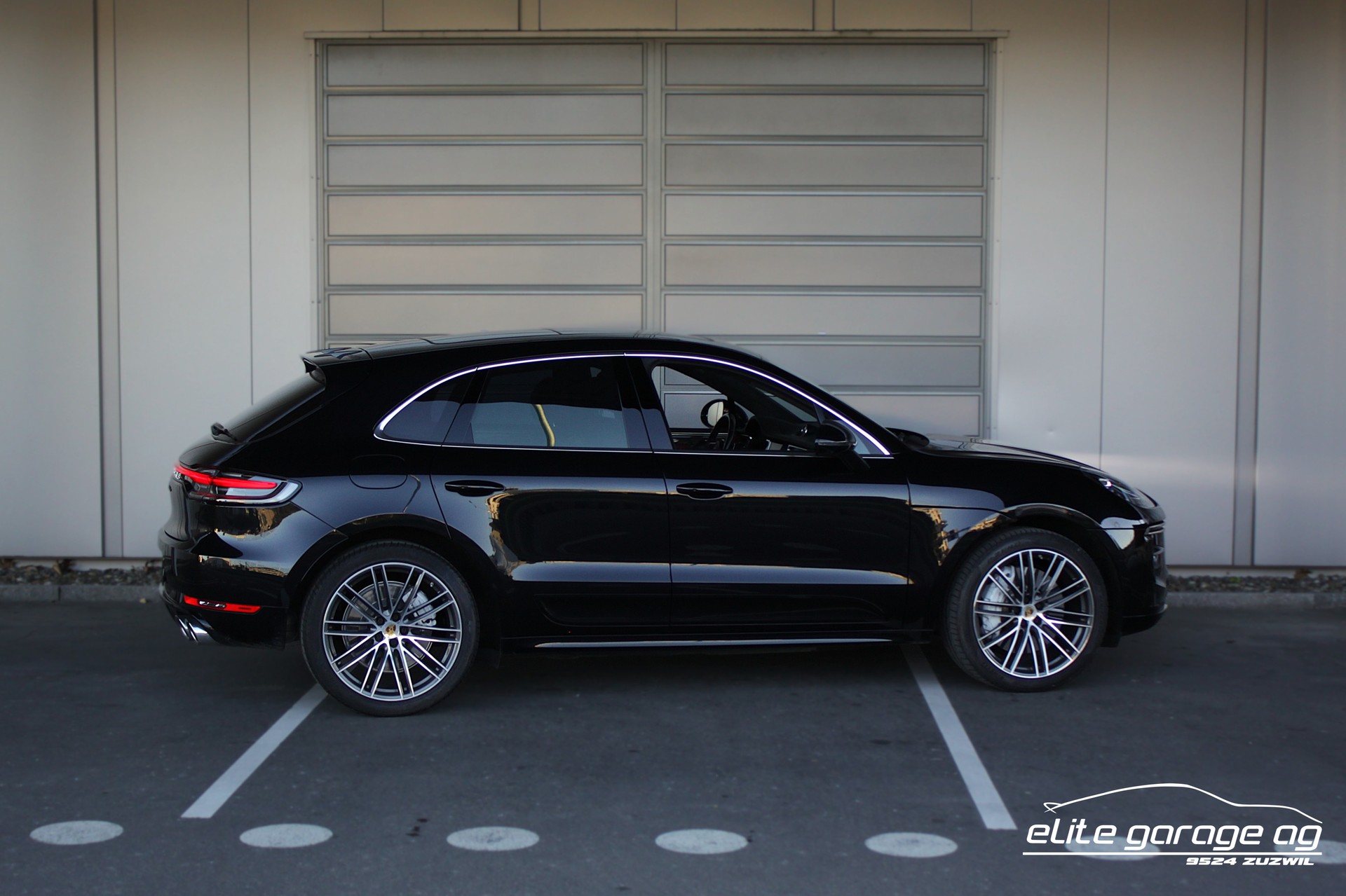 PORSCHE Macan Turbo PDK-image-4