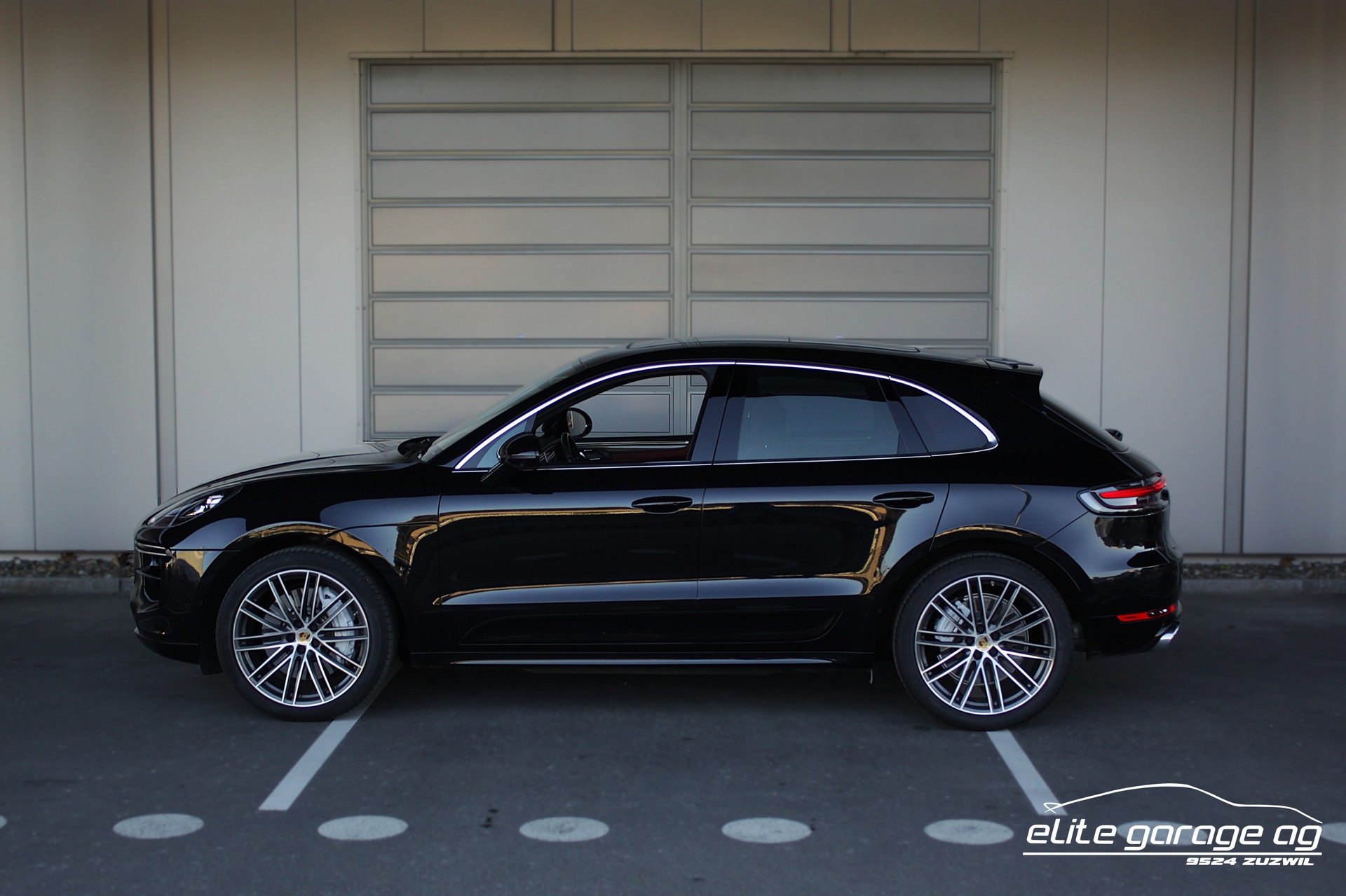 PORSCHE Macan Turbo PDK-image-1