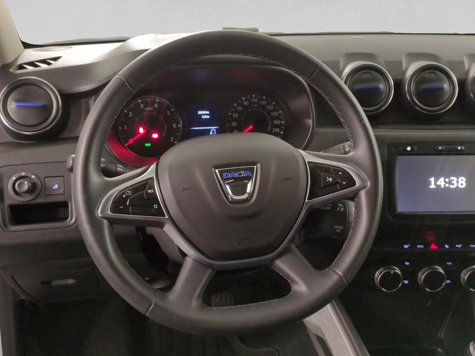 DACIA Duster TCe 130 Celebration 4x2-image-9