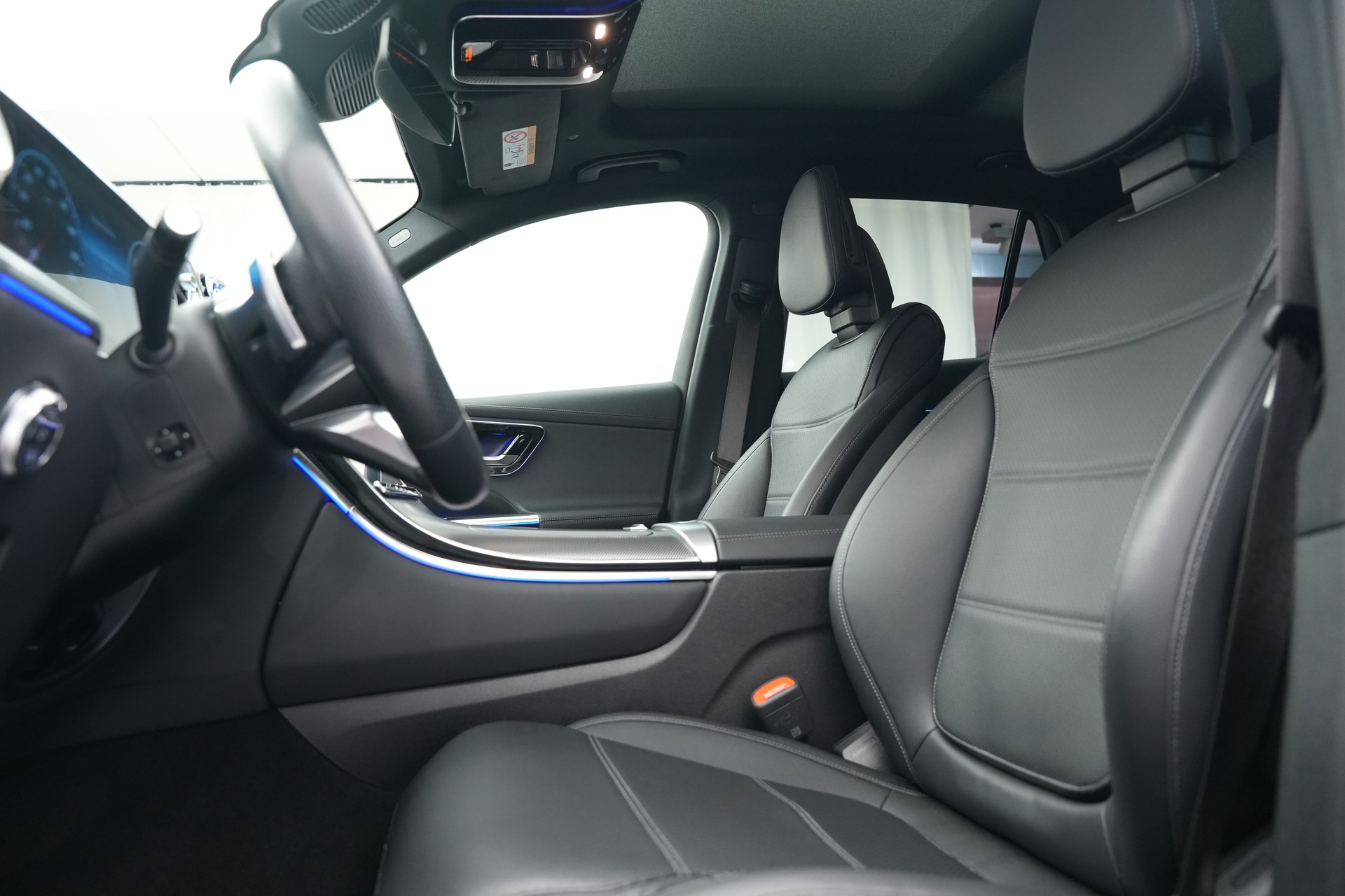 MERCEDES-BENZ GLC 300 e 4Matic 9G-Tronic *CH-Fahrzeug*-image-12