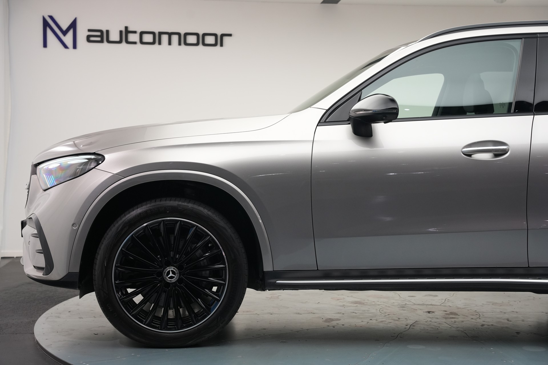 MERCEDES-BENZ GLC 300 e 4Matic 9G-Tronic *CH-Fahrzeug*-image-45