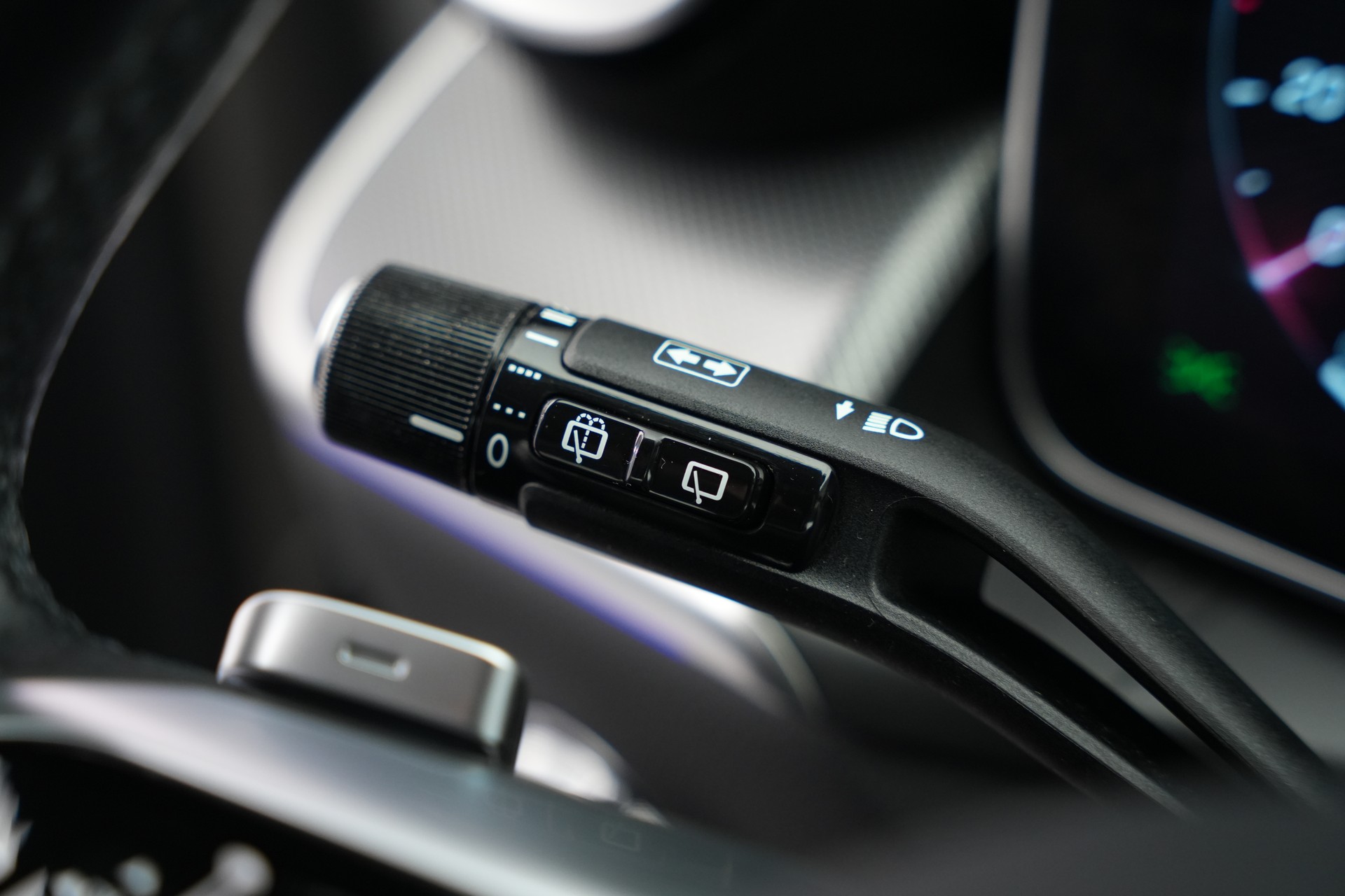 MERCEDES-BENZ GLC 300 e 4Matic 9G-Tronic *CH-Fahrzeug*-image-25